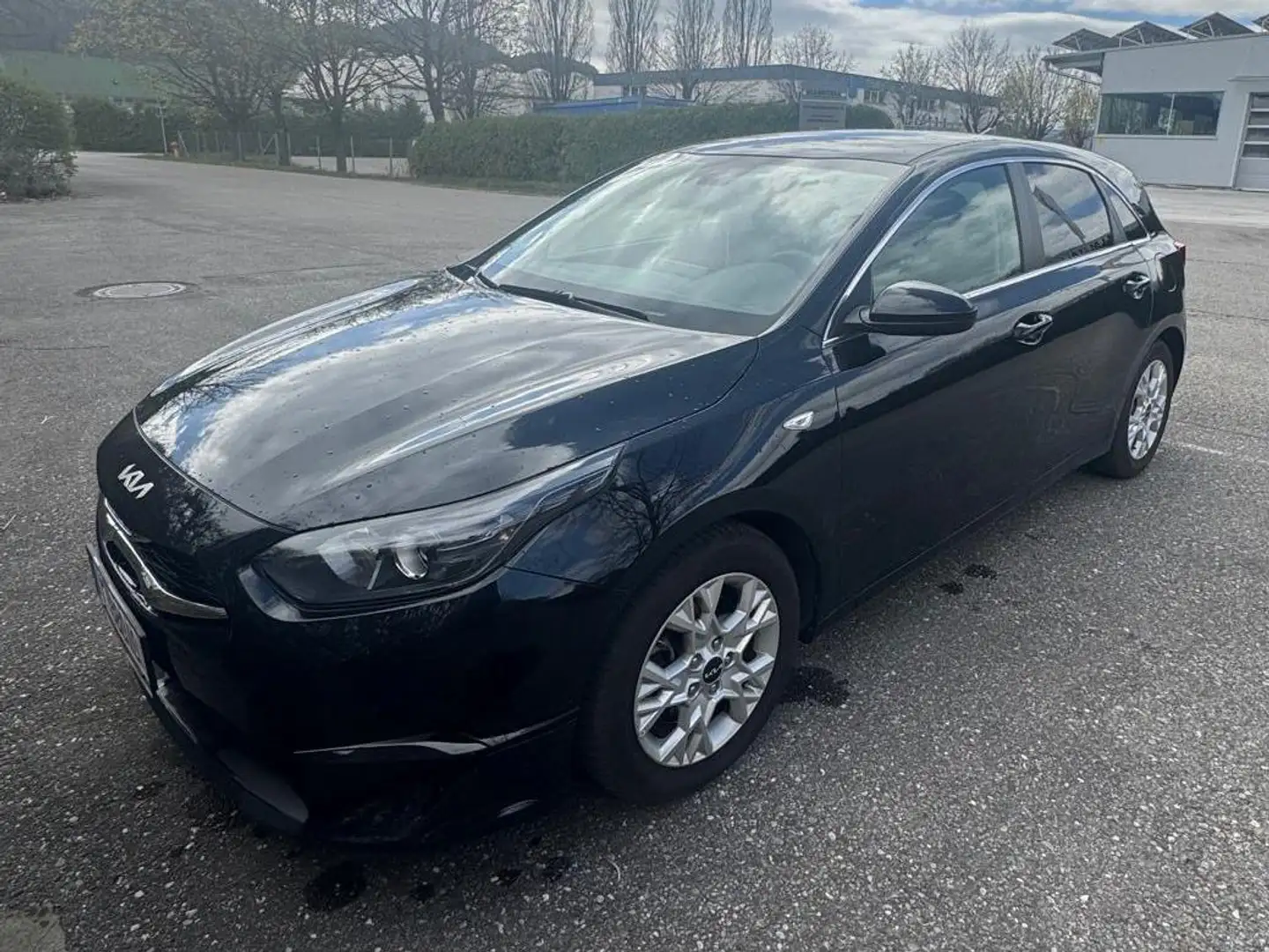 Kia Ceed / cee'd 1,0 T-GDI GPF Silber Schwarz - 1
