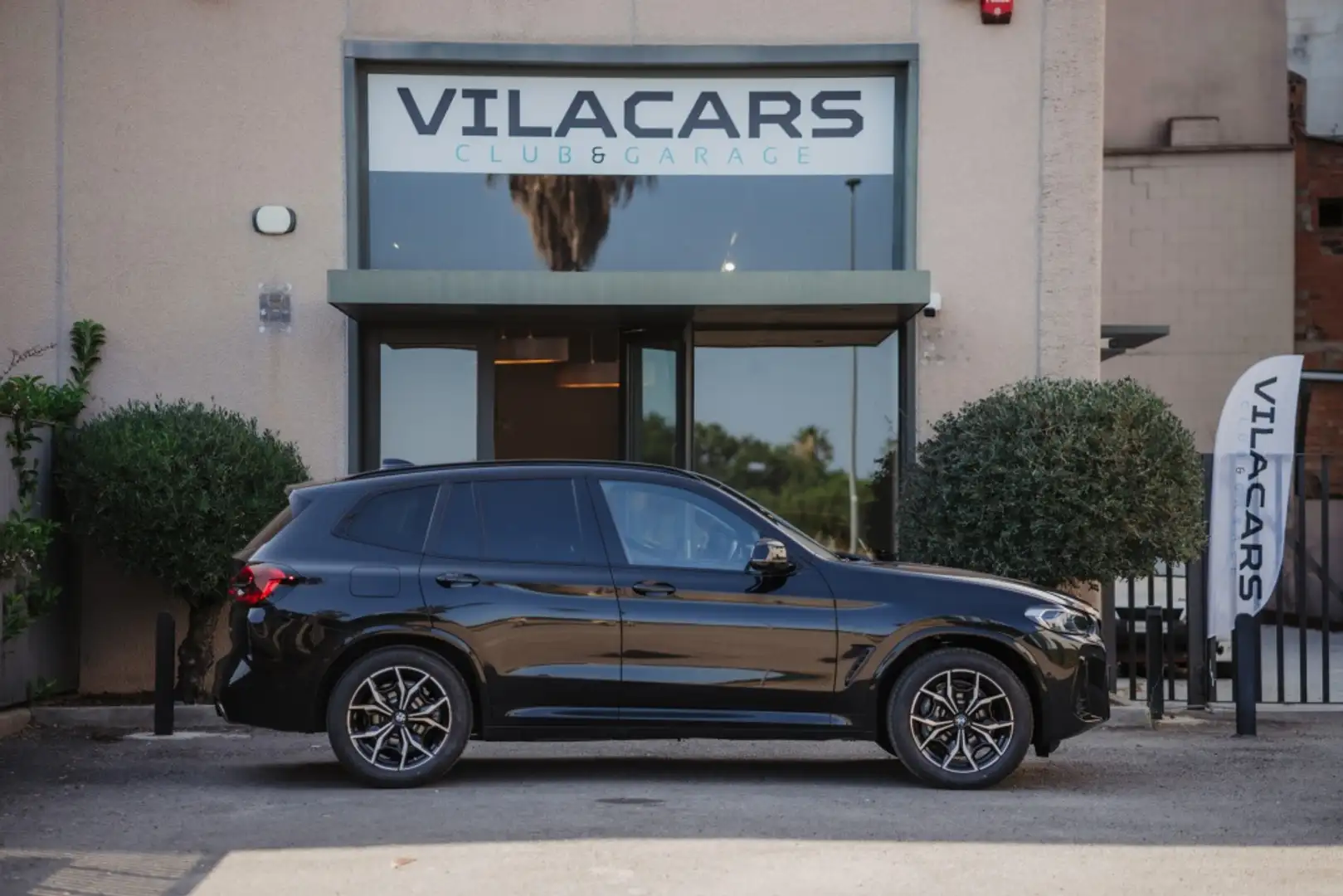 BMW X3 xDrive 30dA xLine M Sport Zwart - 2