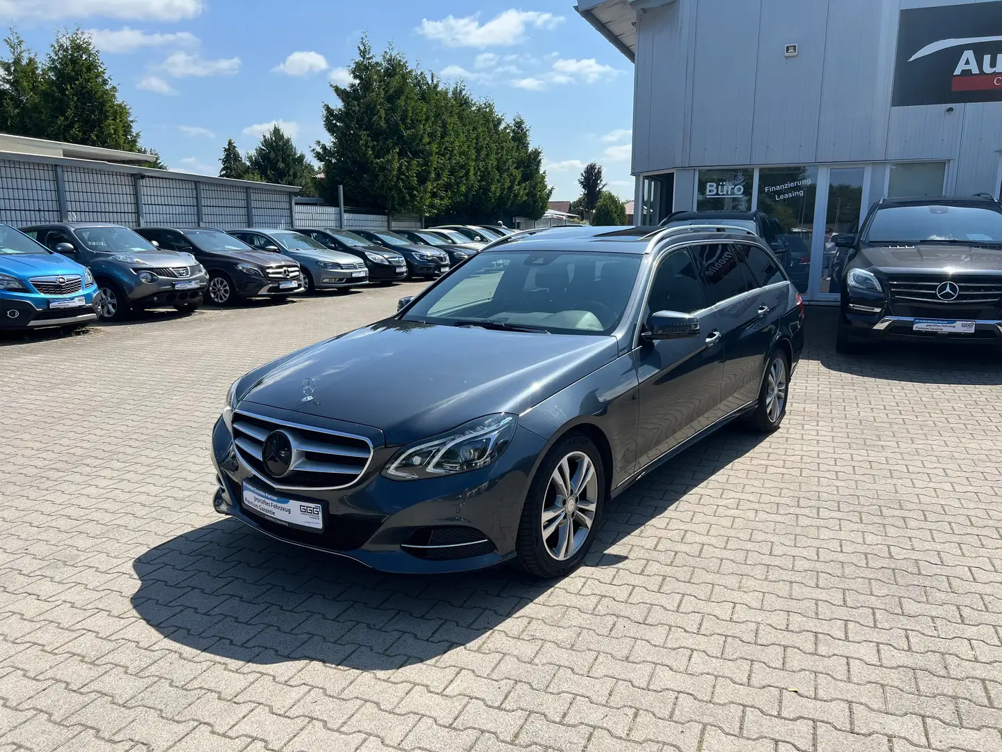 Mercedes-Benz E 220 CDI T-Modell BlueTec *AHK *RFK *NAV *PDC Grau - 1