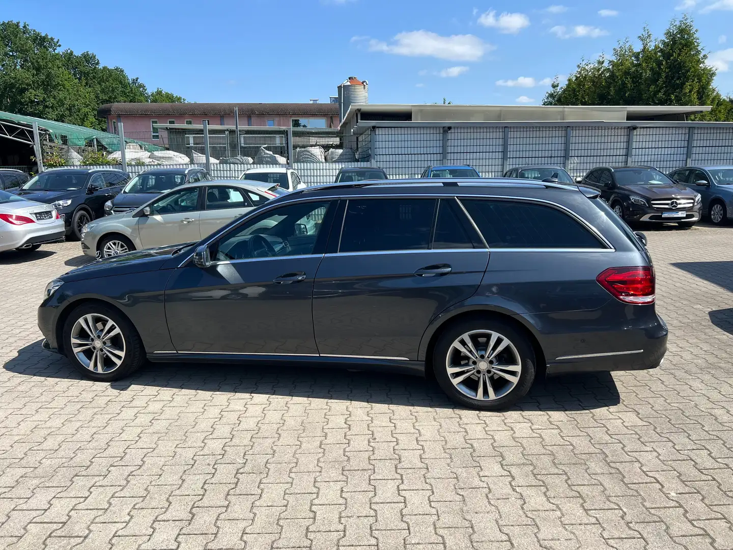 Mercedes-Benz E 220 CDI T-Modell BlueTec *AHK *RFK *NAV *PDC Grau - 2