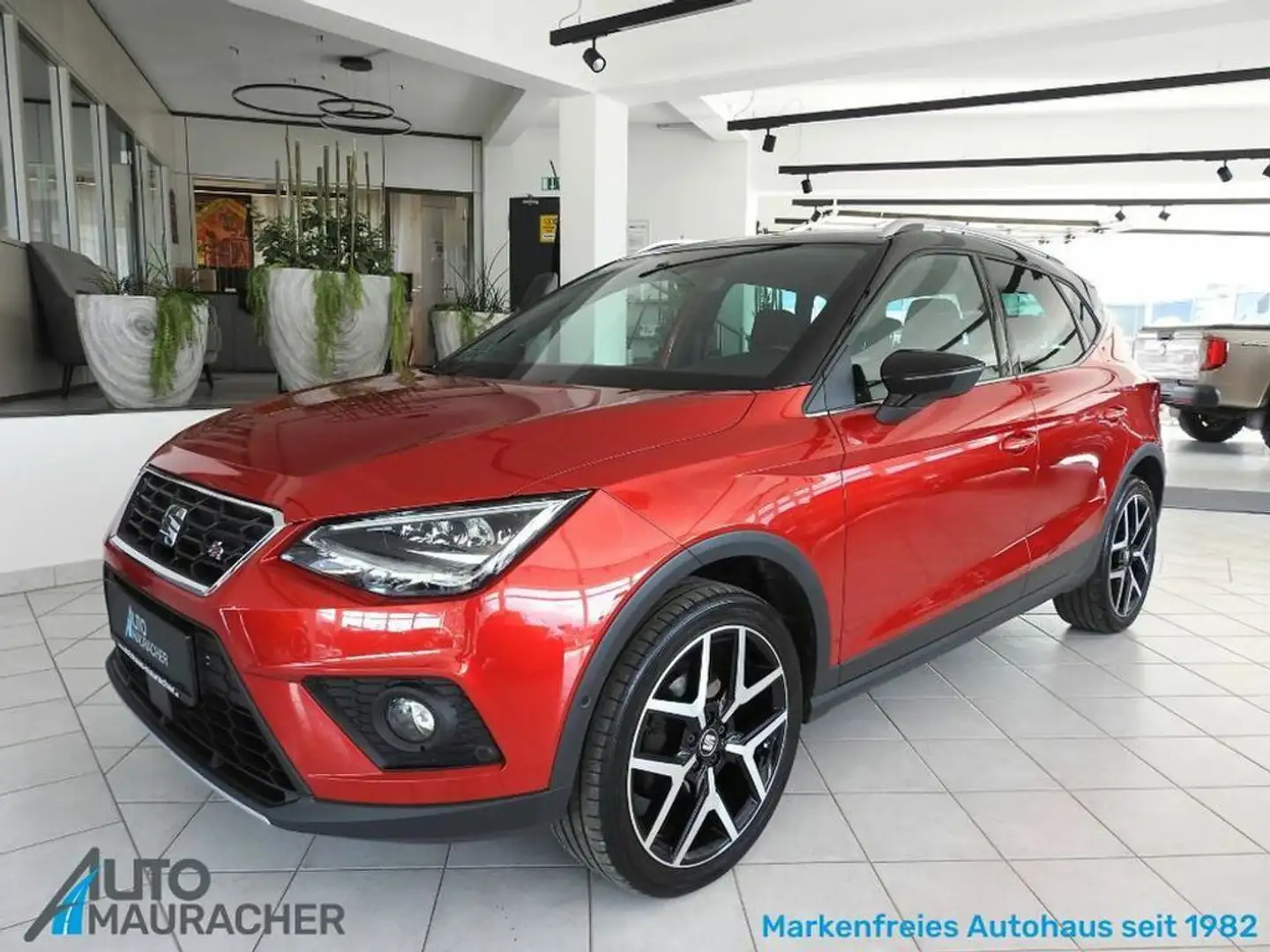 SEAT Arona 1,0 TSI FR DSG*LED*AHK*KAMERA* Rouge - 1