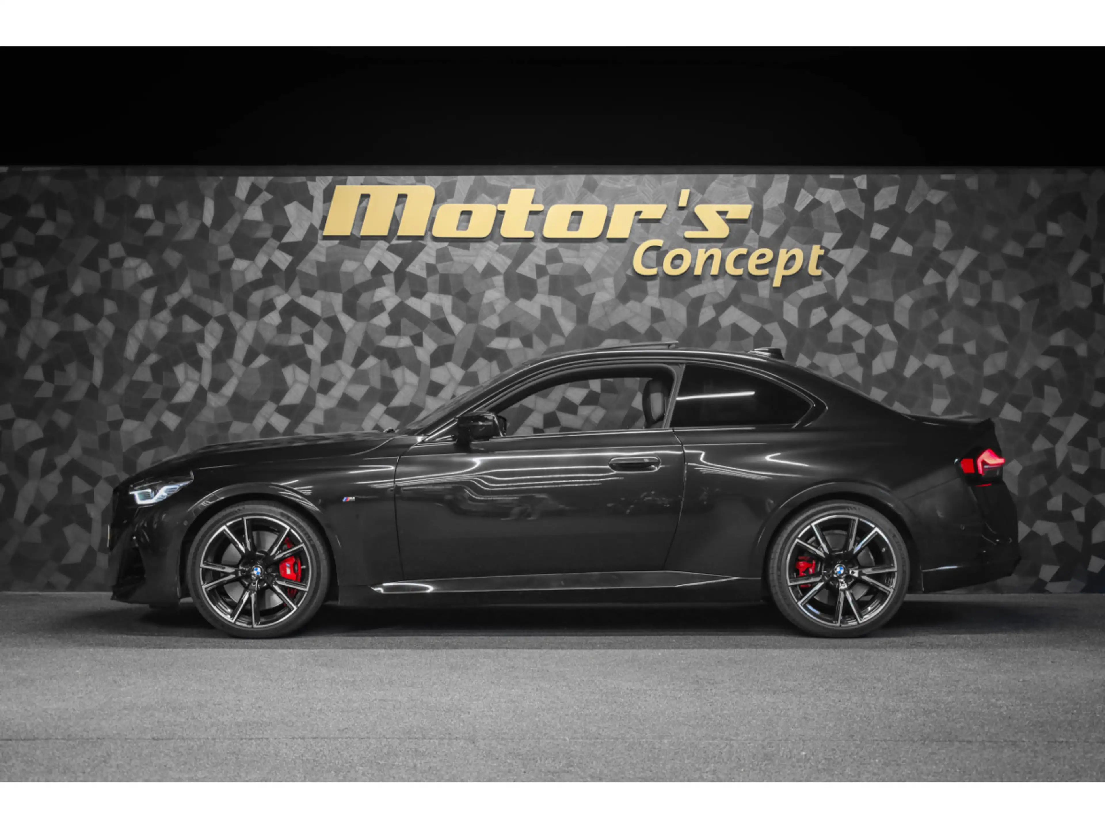 BMW 240 M i G42 X-DRIVE — photo 2