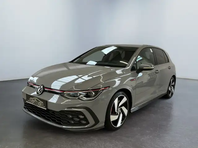 Volkswagen Golf view 2