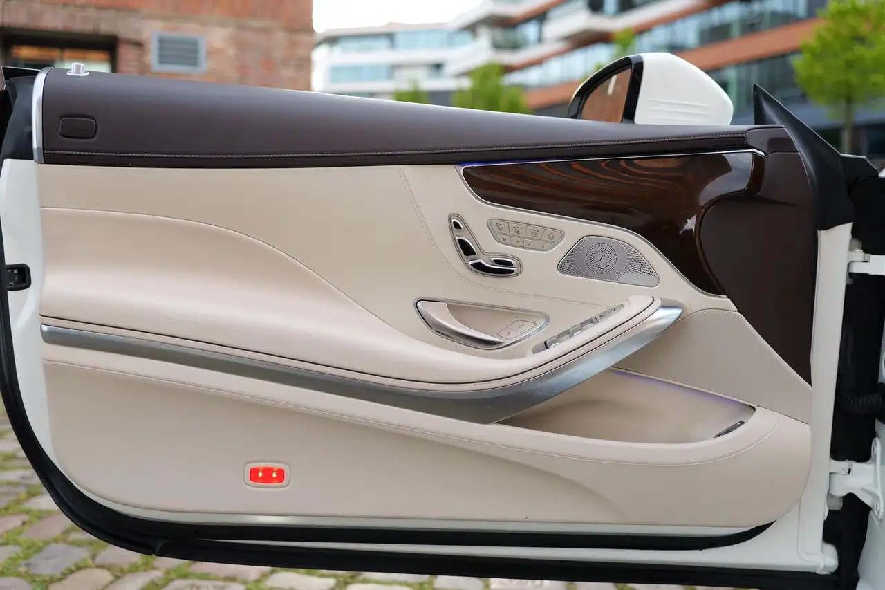 Mercedes-Benz S 63 AMG Mercedes-AMG S 63 4MATIC Cabriolet – Foto 10