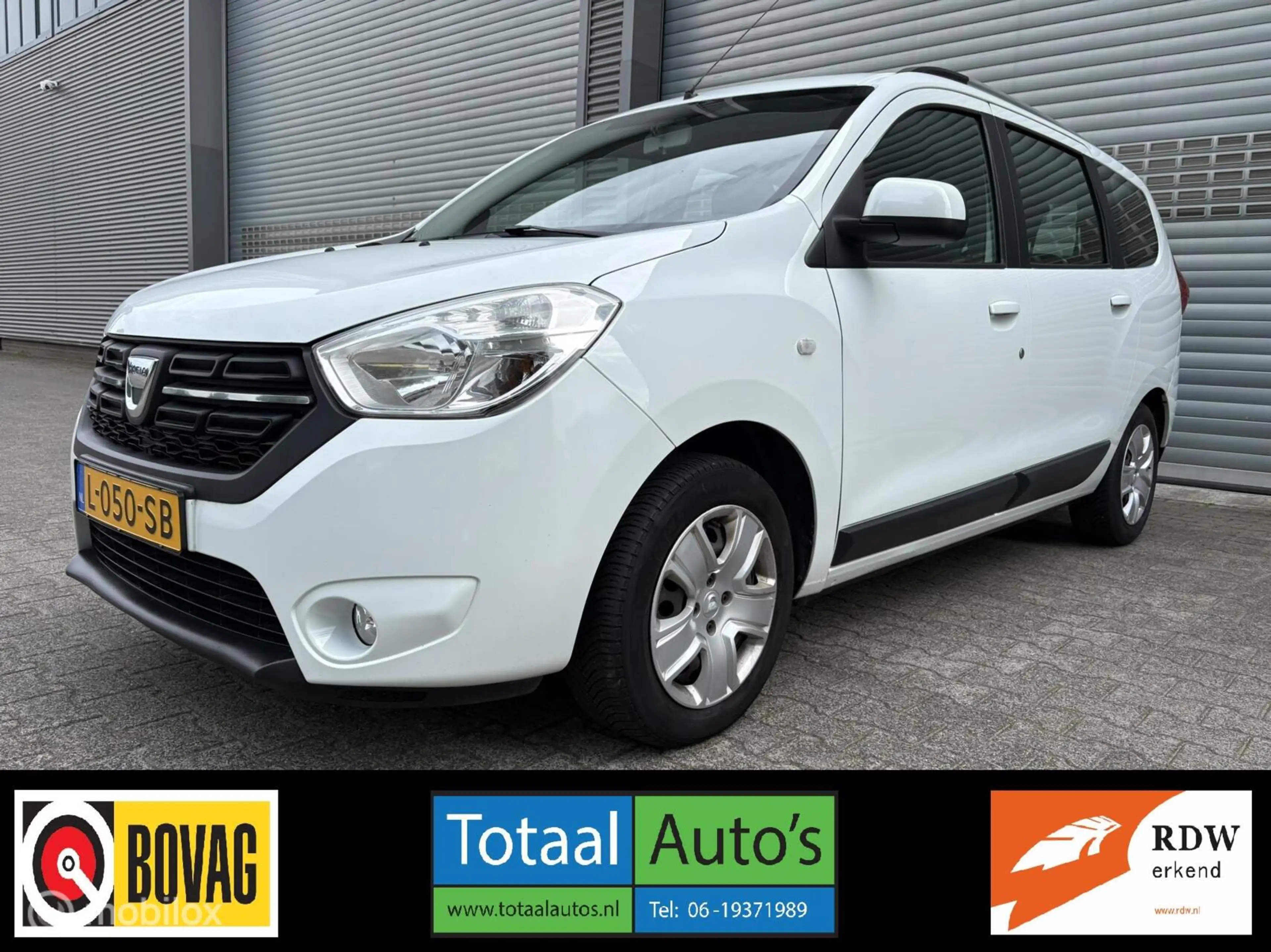 Dacia Lodgy 1.2 TCe *CRUISE*NAVI*P-SENSOREN*ISOFIX