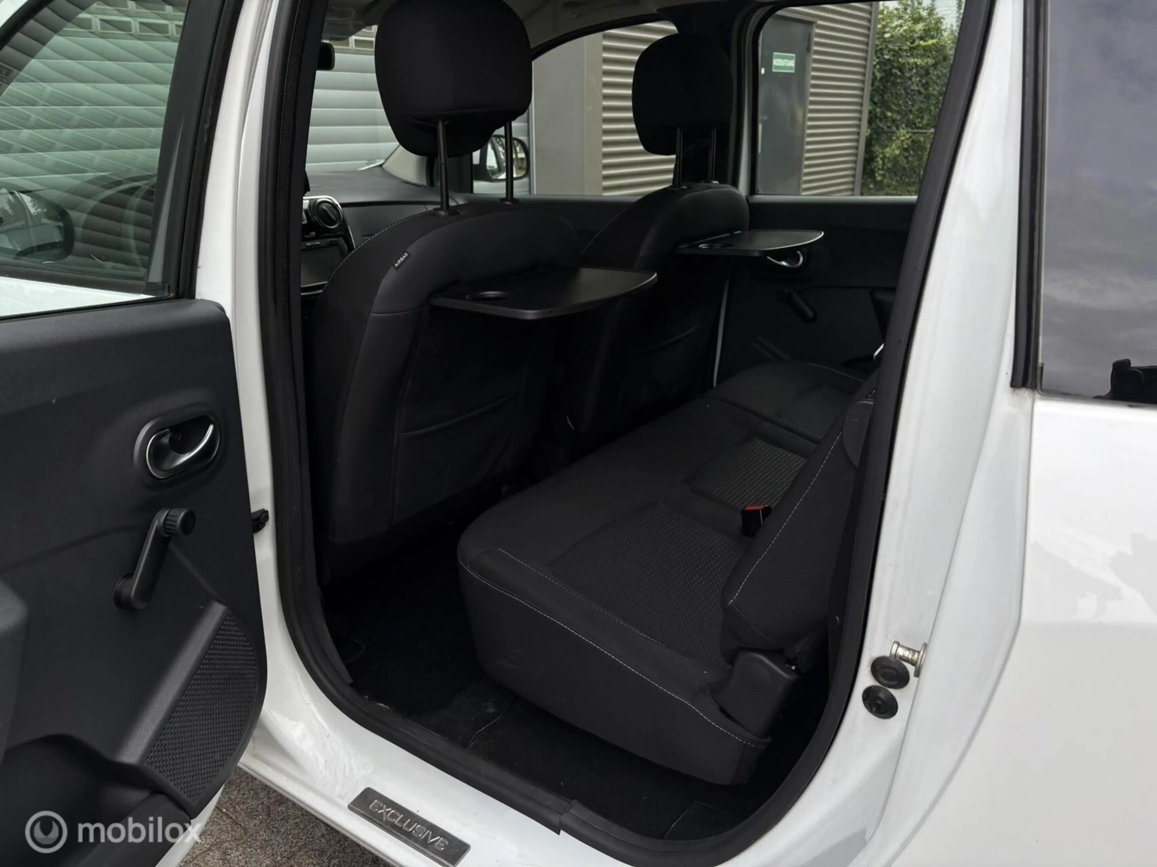 Dacia Lodgy 1.2 TCe *CRUISE*NAVI*P-SENSOREN*ISOFIX — photo 14