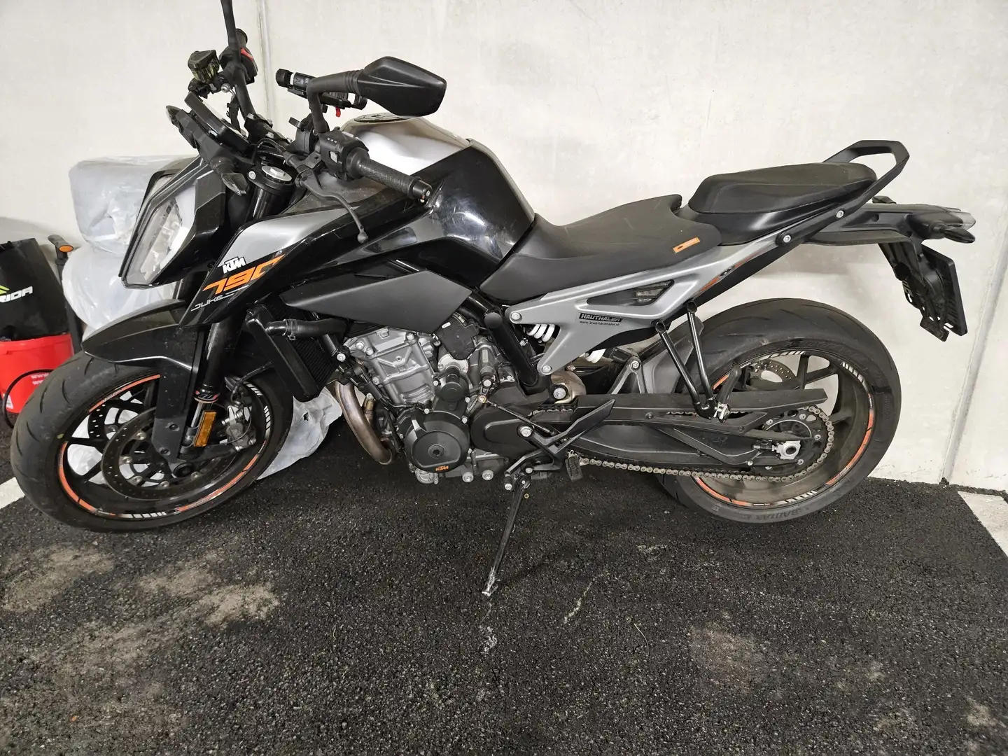 KTM 790 Duke Schwarz - 1