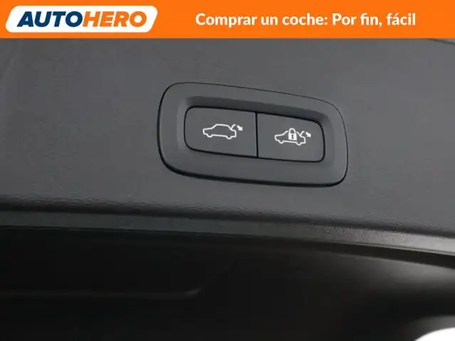 Volvo XC40 view 15
