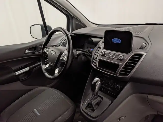 Ford Transit Connect view 6