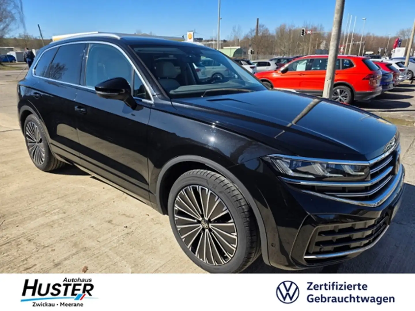 Volkswagen Touareg Elegance 3.0 V6 TDI 4Motion *Facelift* Black - 1