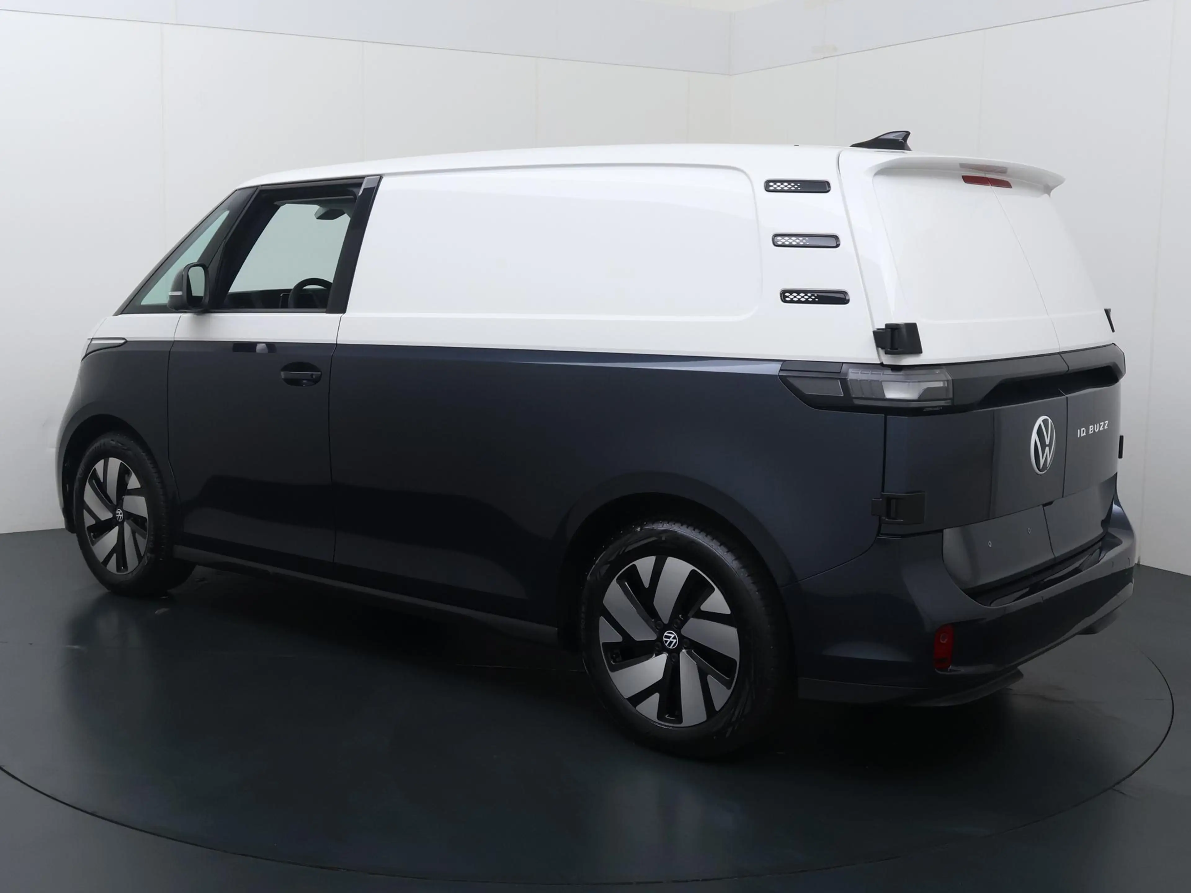 Volkswagen ID. Buzz Cargo Bedrijfswagens Bulli Limited Edition Elektromotor — photo 5