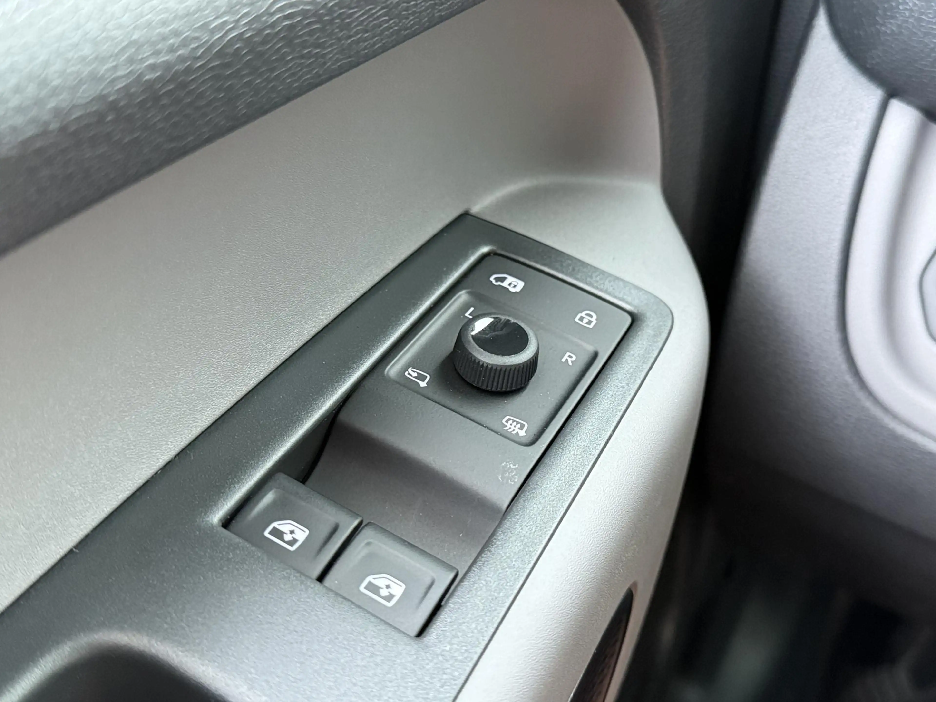 Volkswagen ID. Buzz Cargo Bedrijfswagens Bulli Limited Edition Elektromotor — photo 14