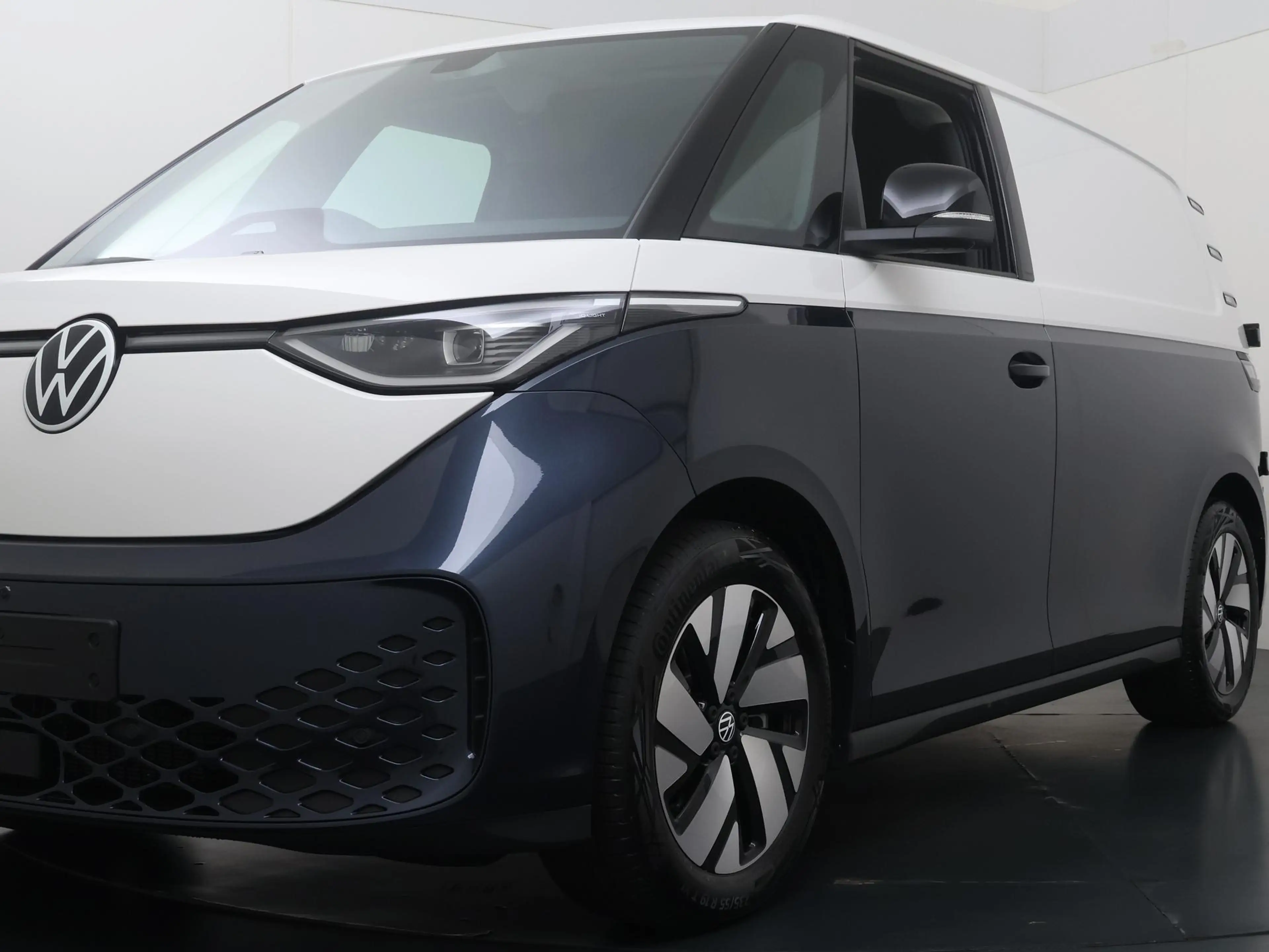 Volkswagen ID. Buzz Cargo Bedrijfswagens Bulli Limited Edition Elektromotor — photo 2