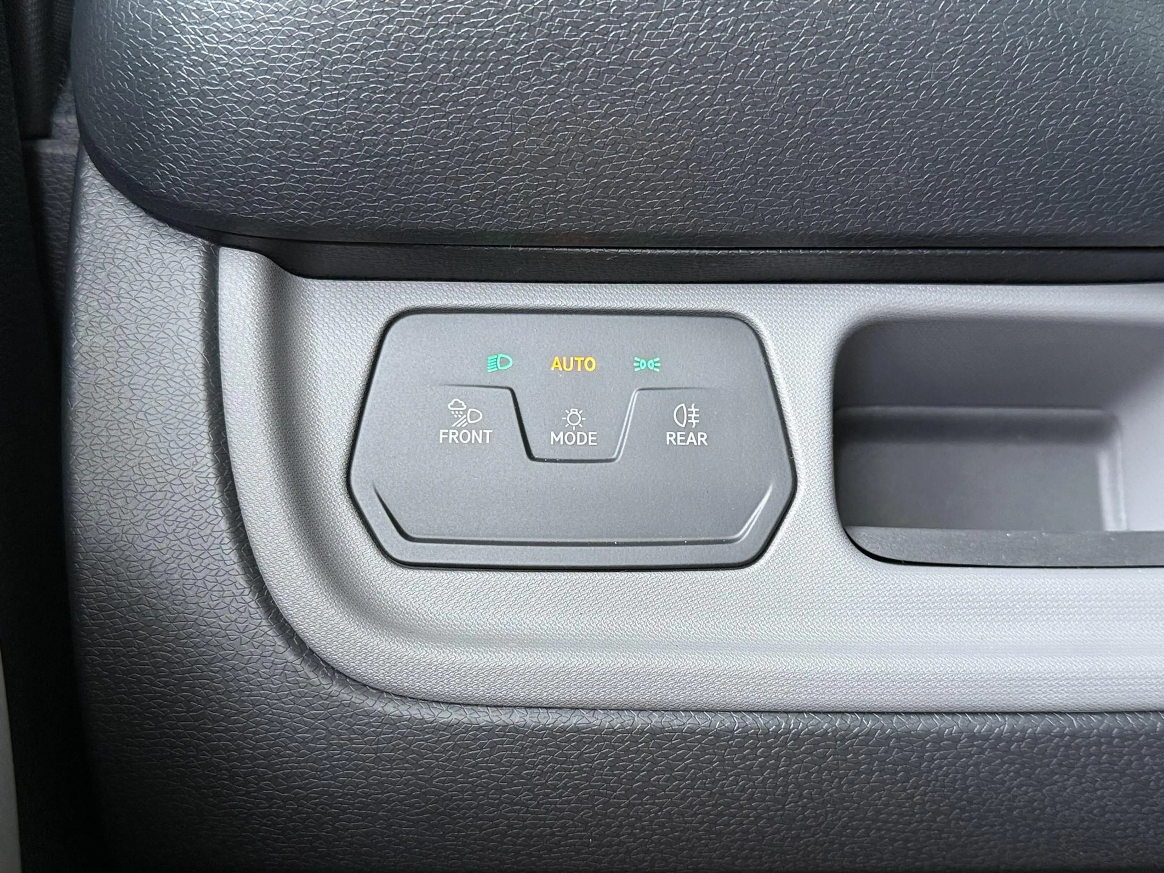 Volkswagen ID. Buzz Cargo Bedrijfswagens Bulli Limited Edition Elektromotor — photo 13