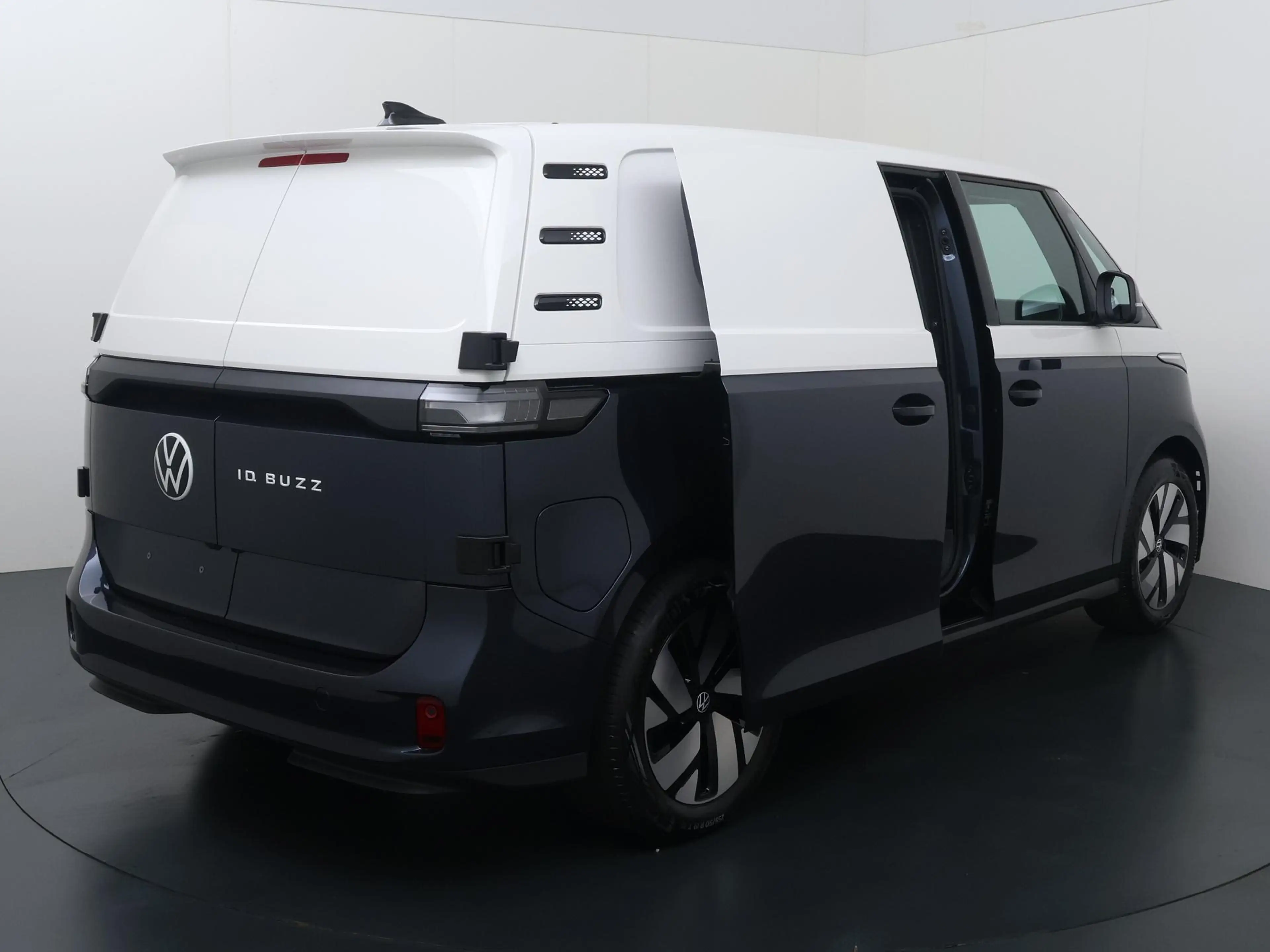 Volkswagen ID. Buzz Cargo Bedrijfswagens Bulli Limited Edition Elektromotor — photo 6