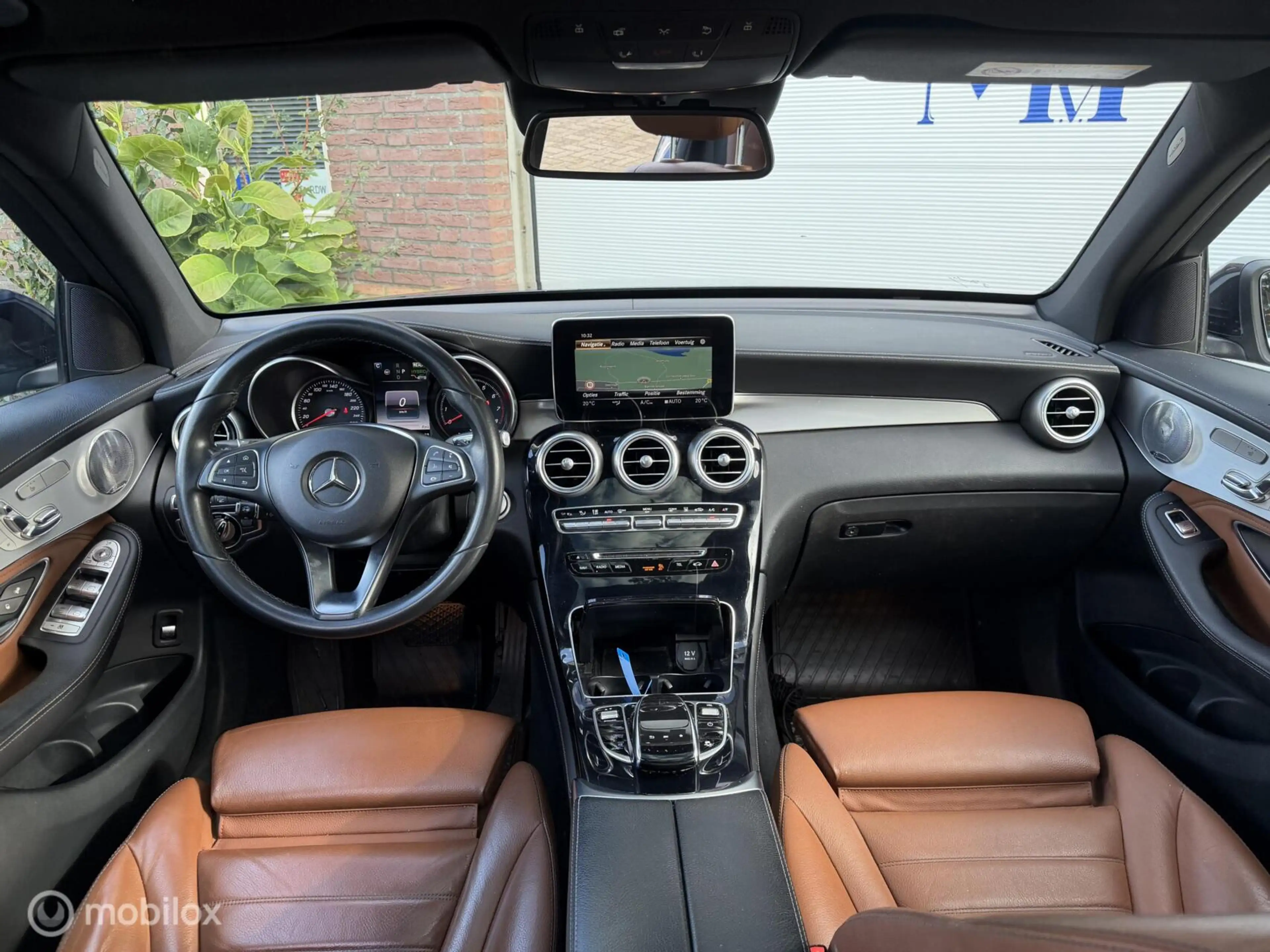 Mercedes-Benz GLC 350 350e 4MATIC Distronic + Burmester Pano Memory Keyl — photo 4