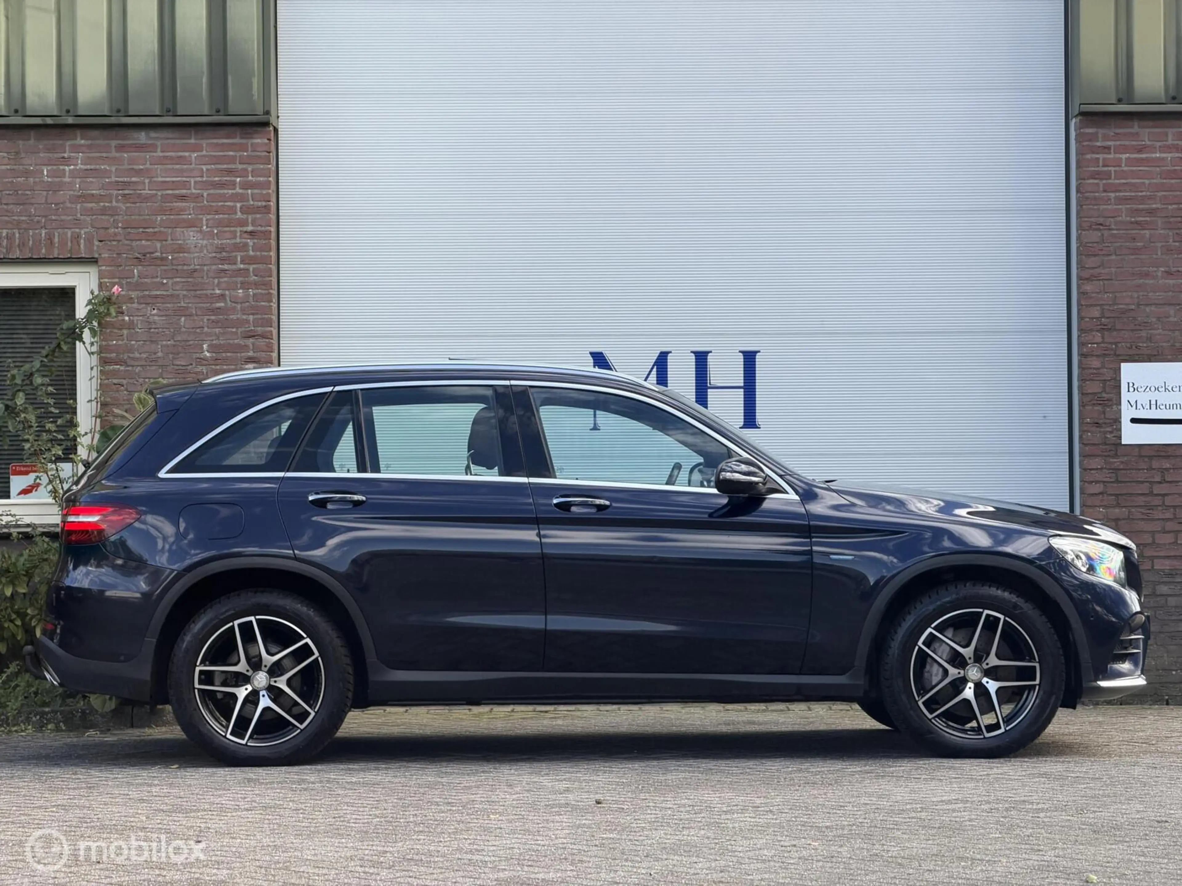 Mercedes-Benz GLC 350 350e 4MATIC Distronic + Burmester Pano Memory Keyl — photo 8
