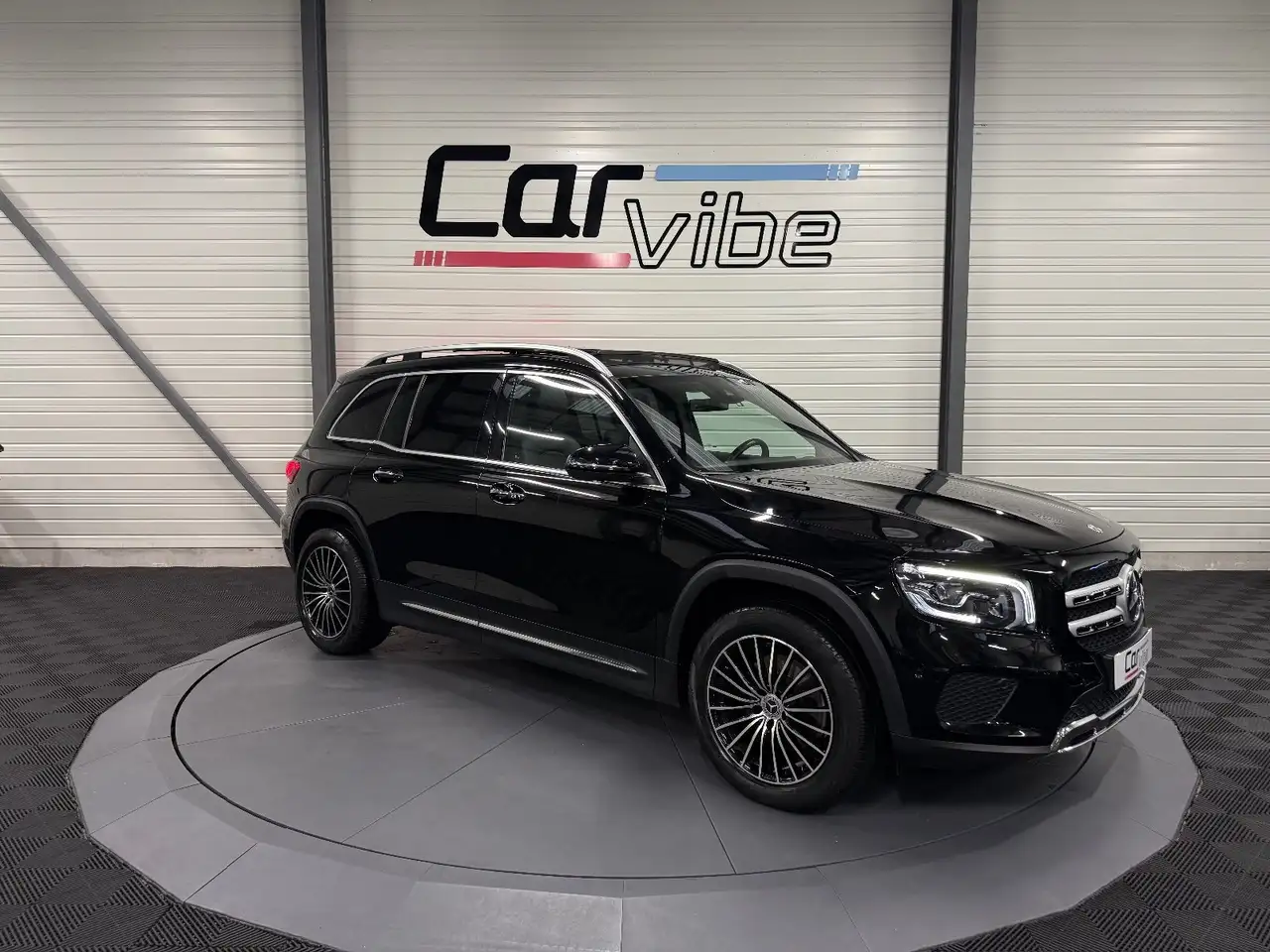 Mercedes-Benz GLB 220