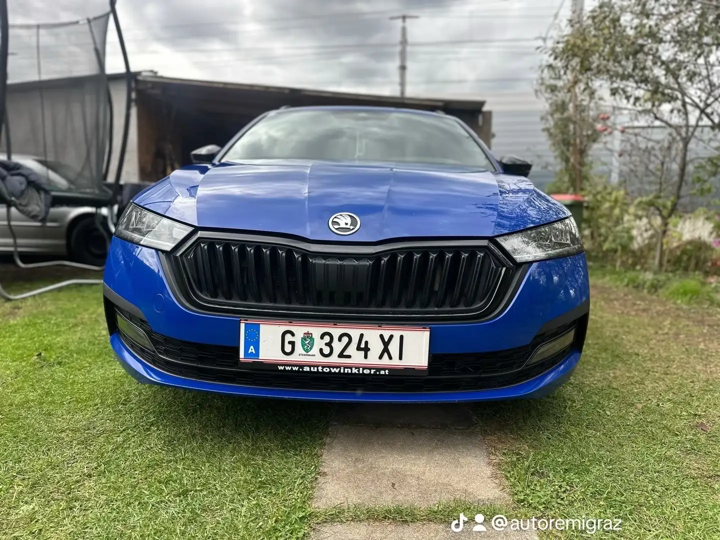 Skoda Octavia Combi 2,0 TDI Business DSG Blau - 2