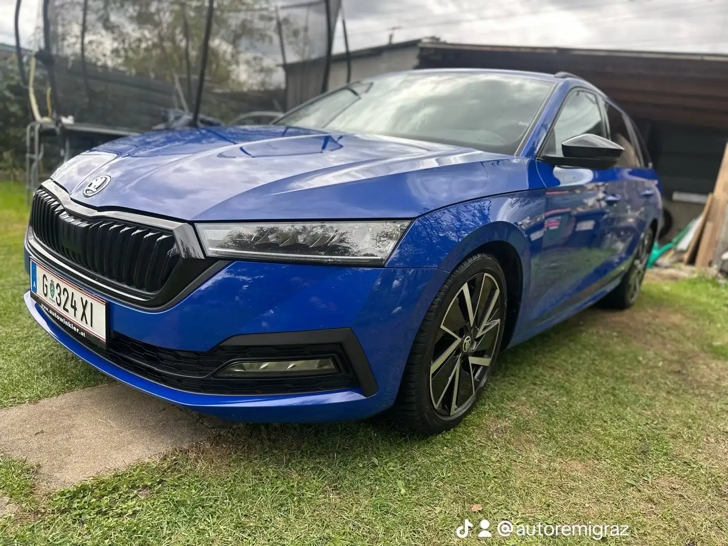 Skoda Octavia Combi 2,0 TDI Business DSG Blau - 1