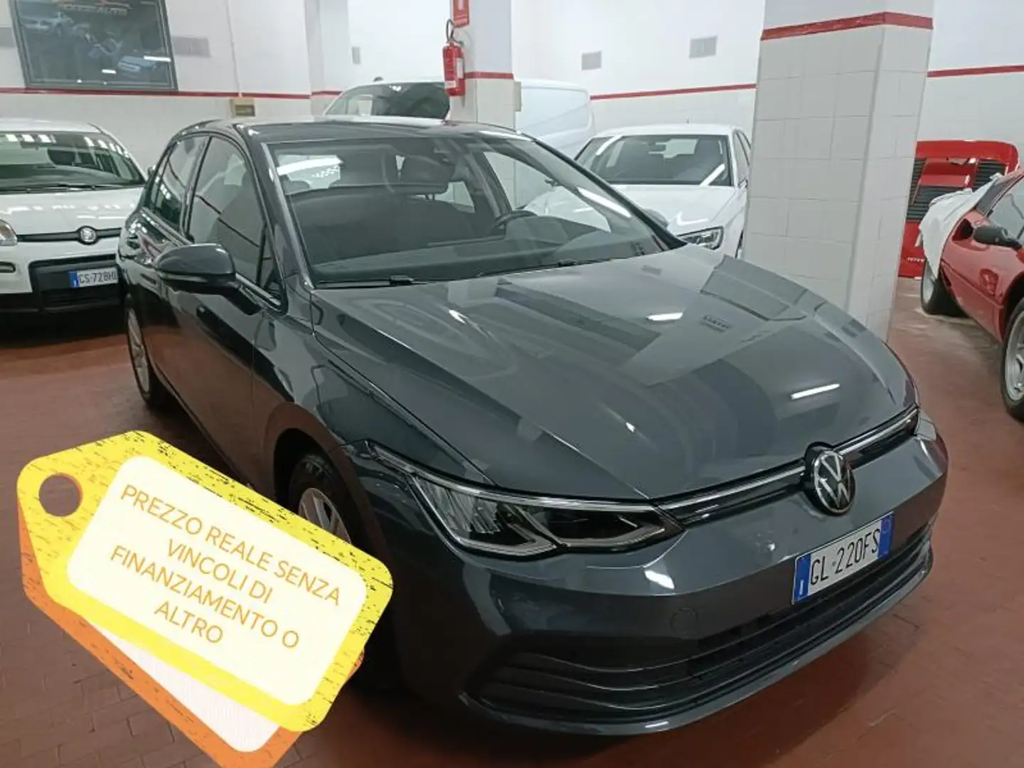 Volkswagen Golf 1.0 TSI LIFE 110 CV Grigio - 2