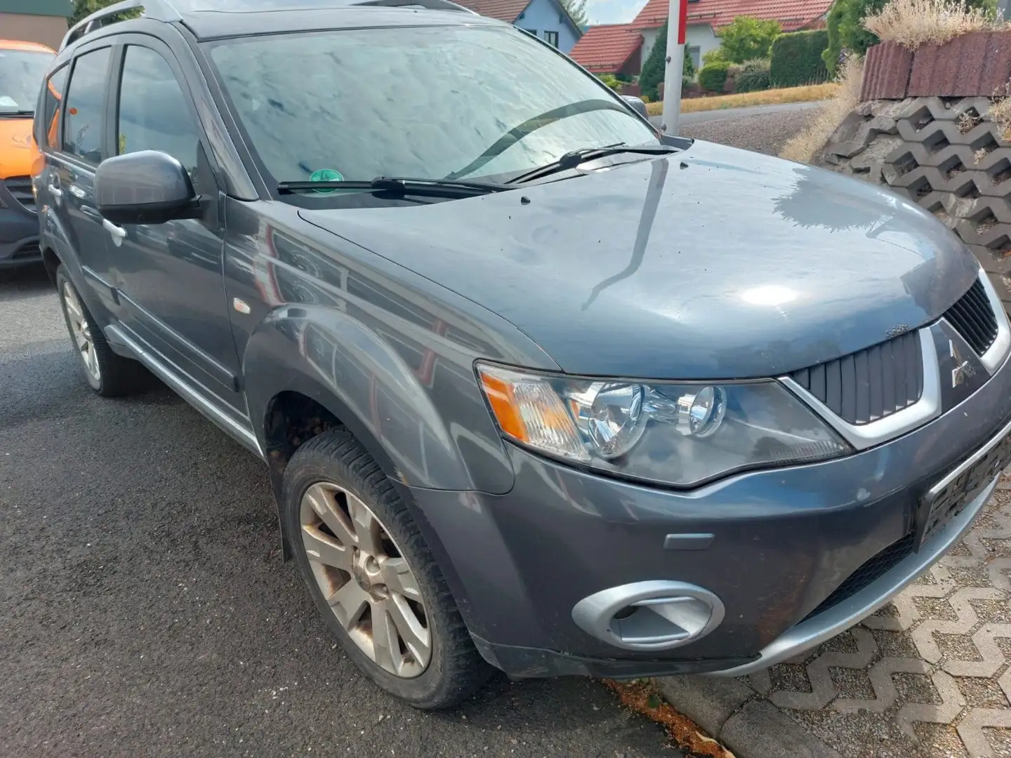 Mitsubishi Outlander 2.0 DI-D Inform Grau - 2