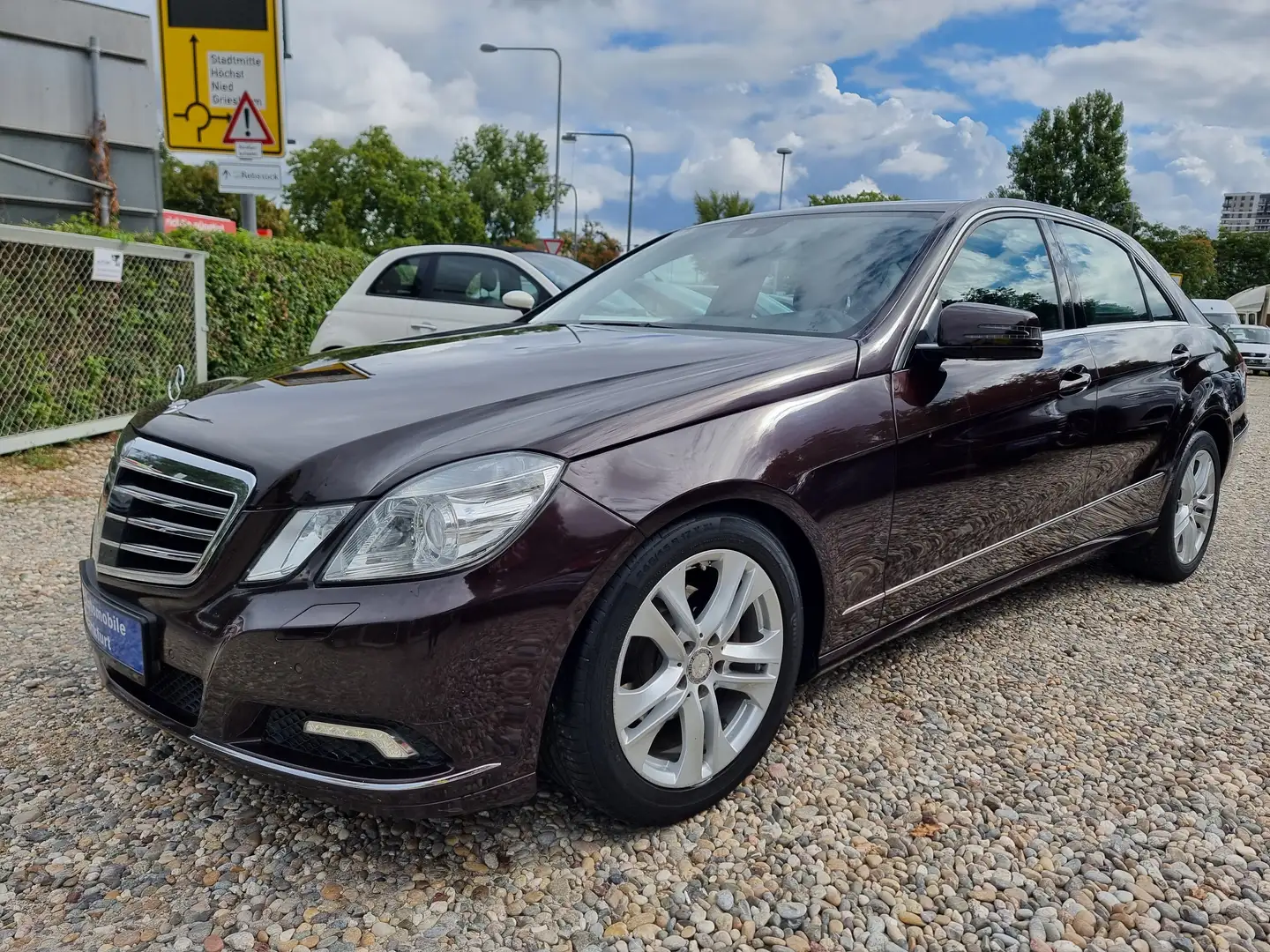 Mercedes-Benz E 220 E 220 CDI Avantgarde°2 Hand°Distronic°AHK Mauve - 1