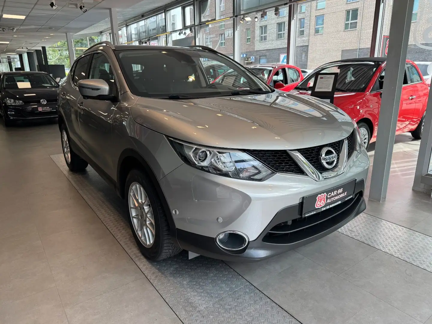 Nissan Qashqai Tekna Zilver - 2