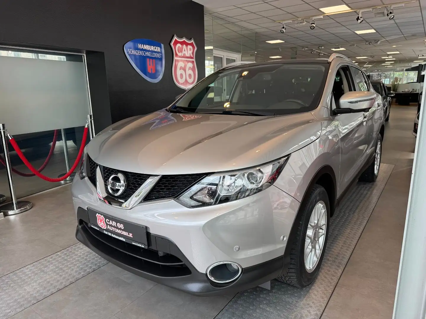 Nissan Qashqai Tekna Zilver - 1