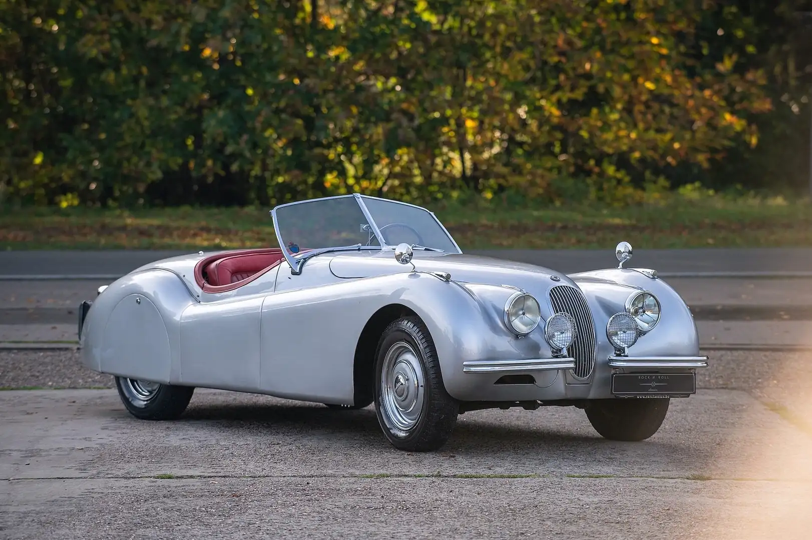 Jaguar XK 120 | Very early steel body XK120 Argent - 2