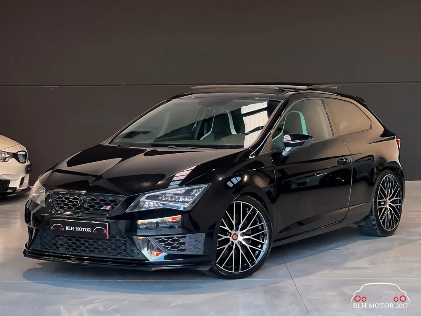 SEAT Leon ST 2.0 TSI S&S Cupra DSG6 290 Negro - 1
