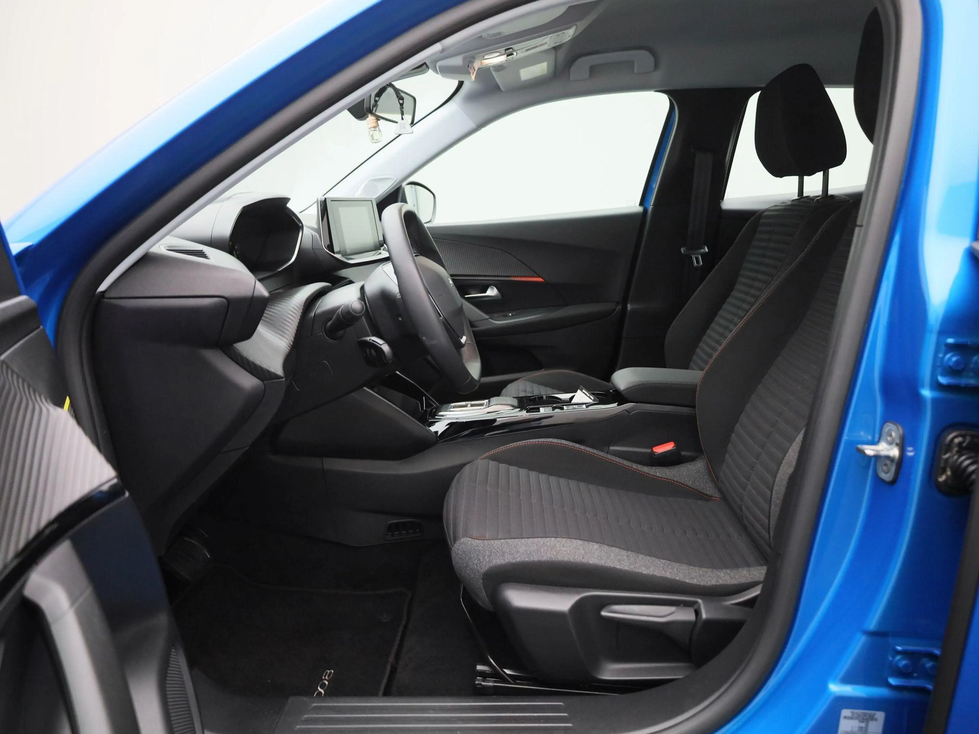 Peugeot e-2008 EV Active 50 kWh | CAMERA | NAVIGATIE | KLIMAATREG — photo 11