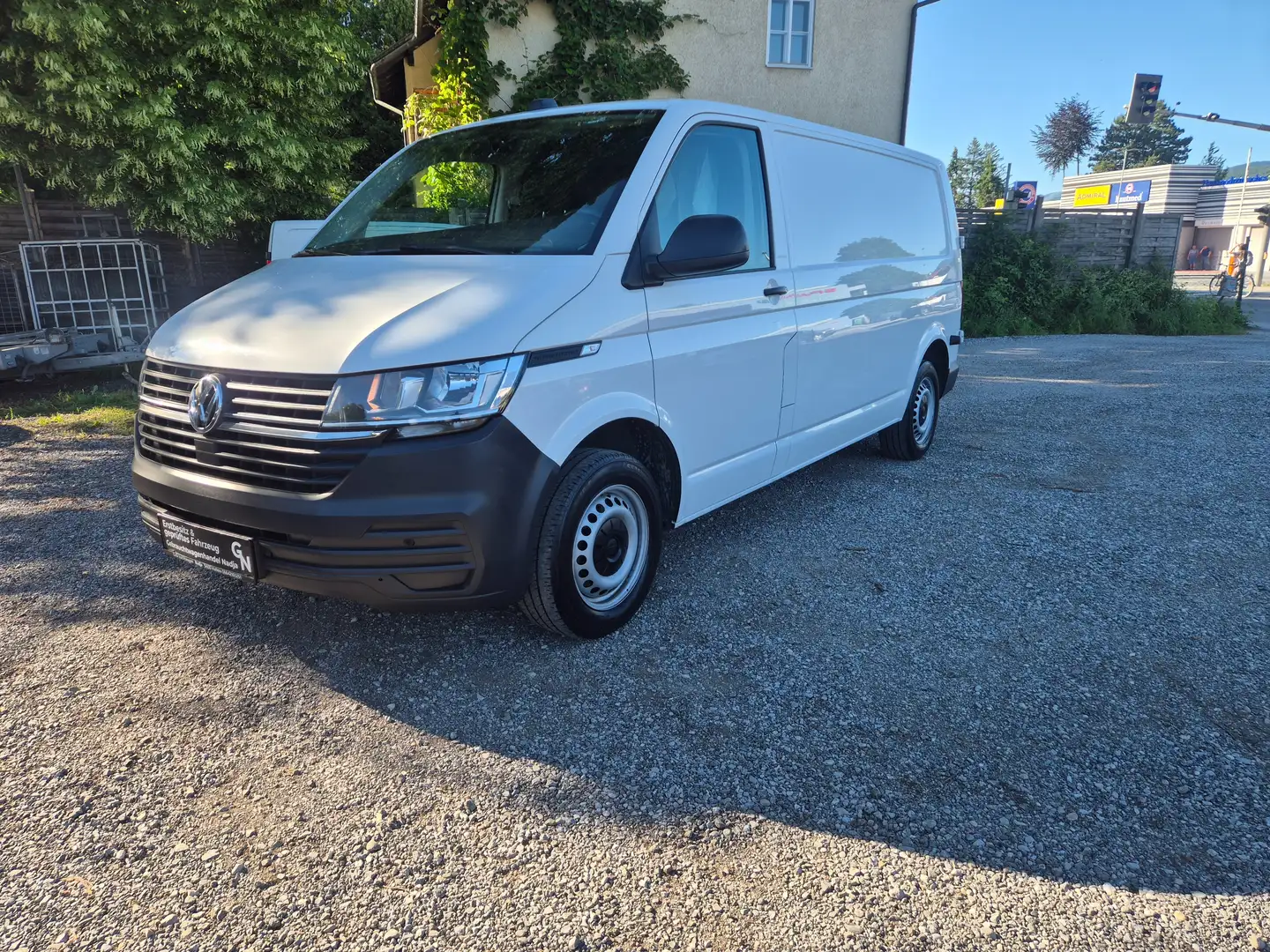 Volkswagen T6 Transporter Lange Radstand FWD 2,0 TDI Weiß - 1