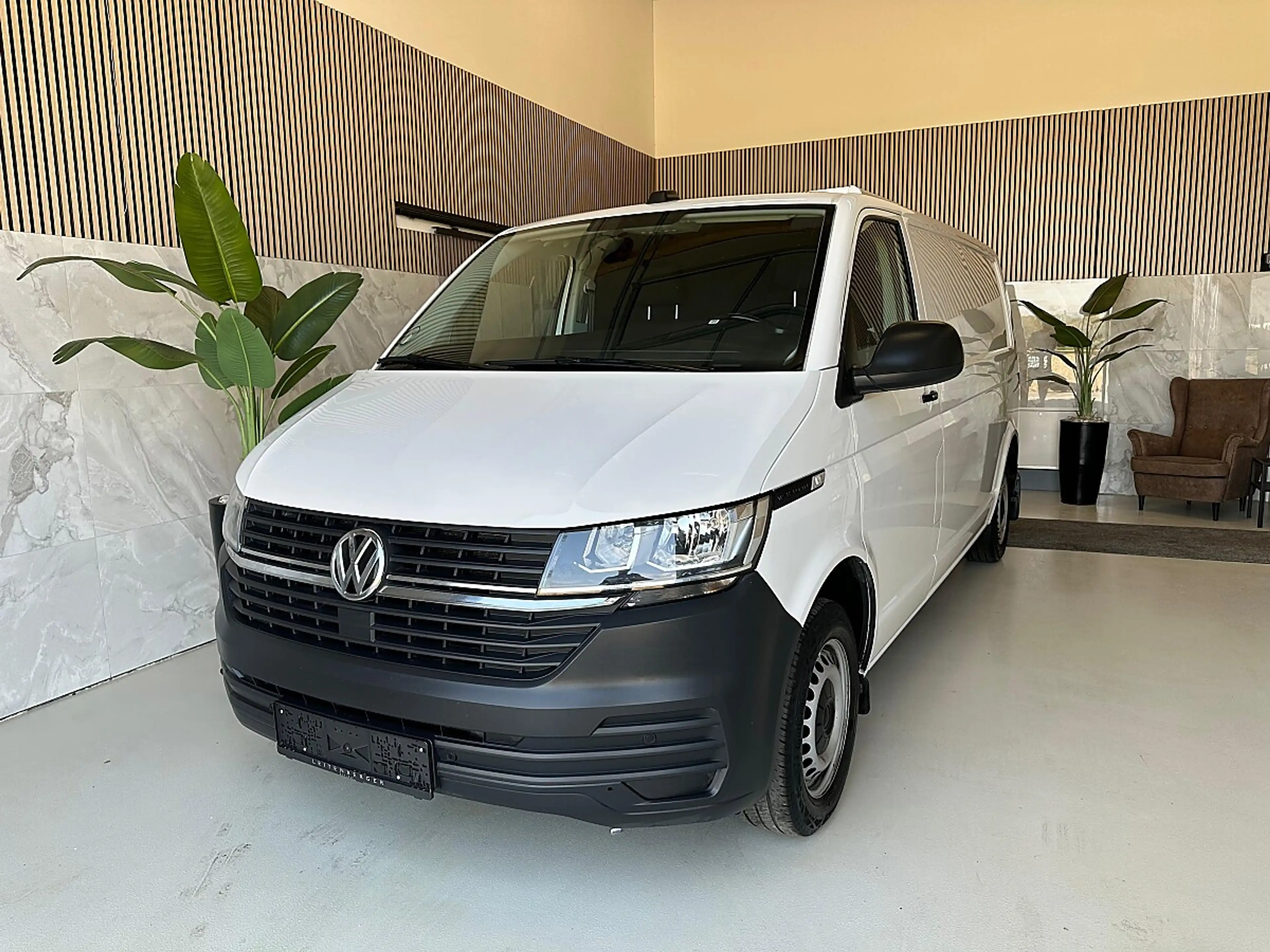 Volkswagen T6.1 Transporter LR 2,0 TDI BMT DSG