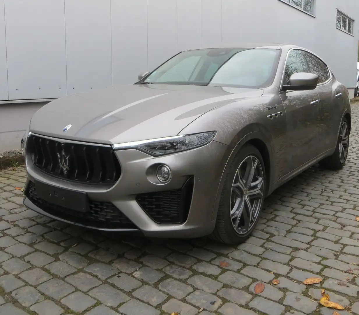 Maserati Levante Modena S PANO*WINTER*BOWERS&WILKINS Grau - 2