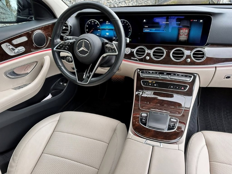 Mercedes-Benz E 300 e 4M AMG |DISTRONIC|360°|MULTI-BEAM|19 — photo 3