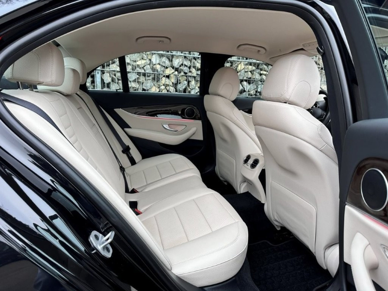 Mercedes-Benz E 300 e 4M AMG |DISTRONIC|360°|MULTI-BEAM|19 — photo 4