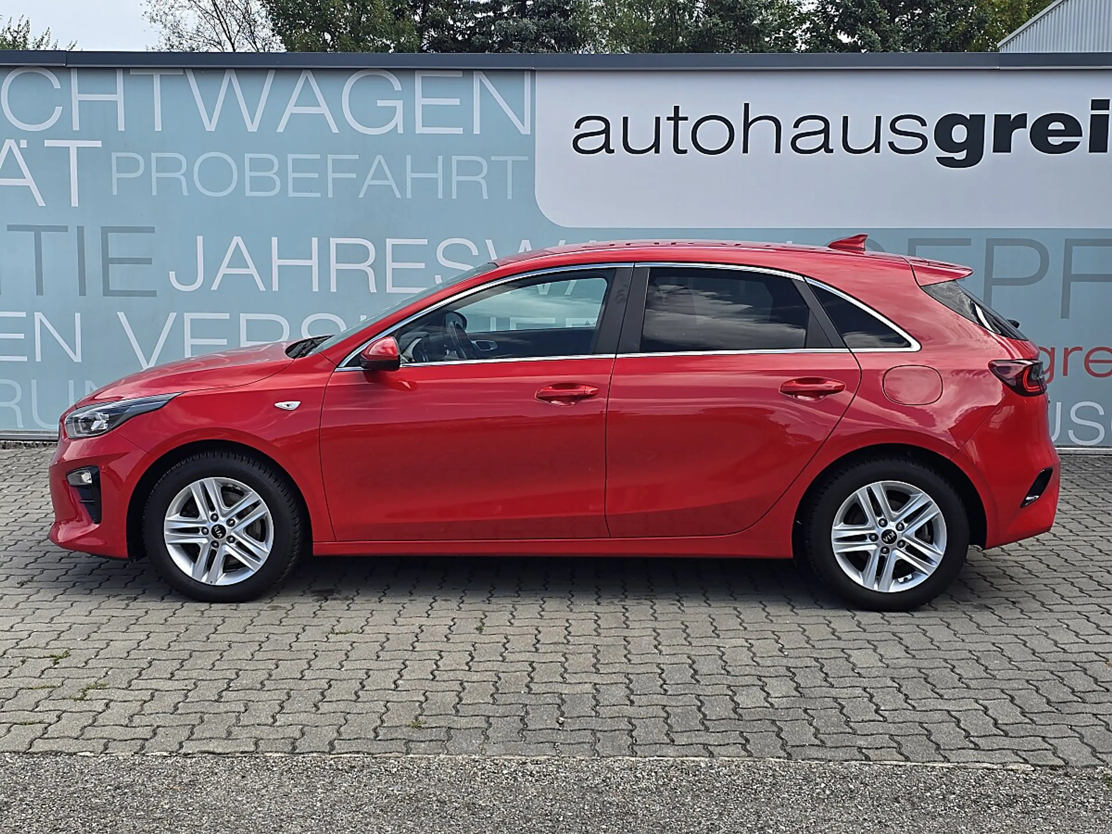 Kia Ceed / cee'd Ceed 1.6 CRDI Silber DCT Aut. — photo 5