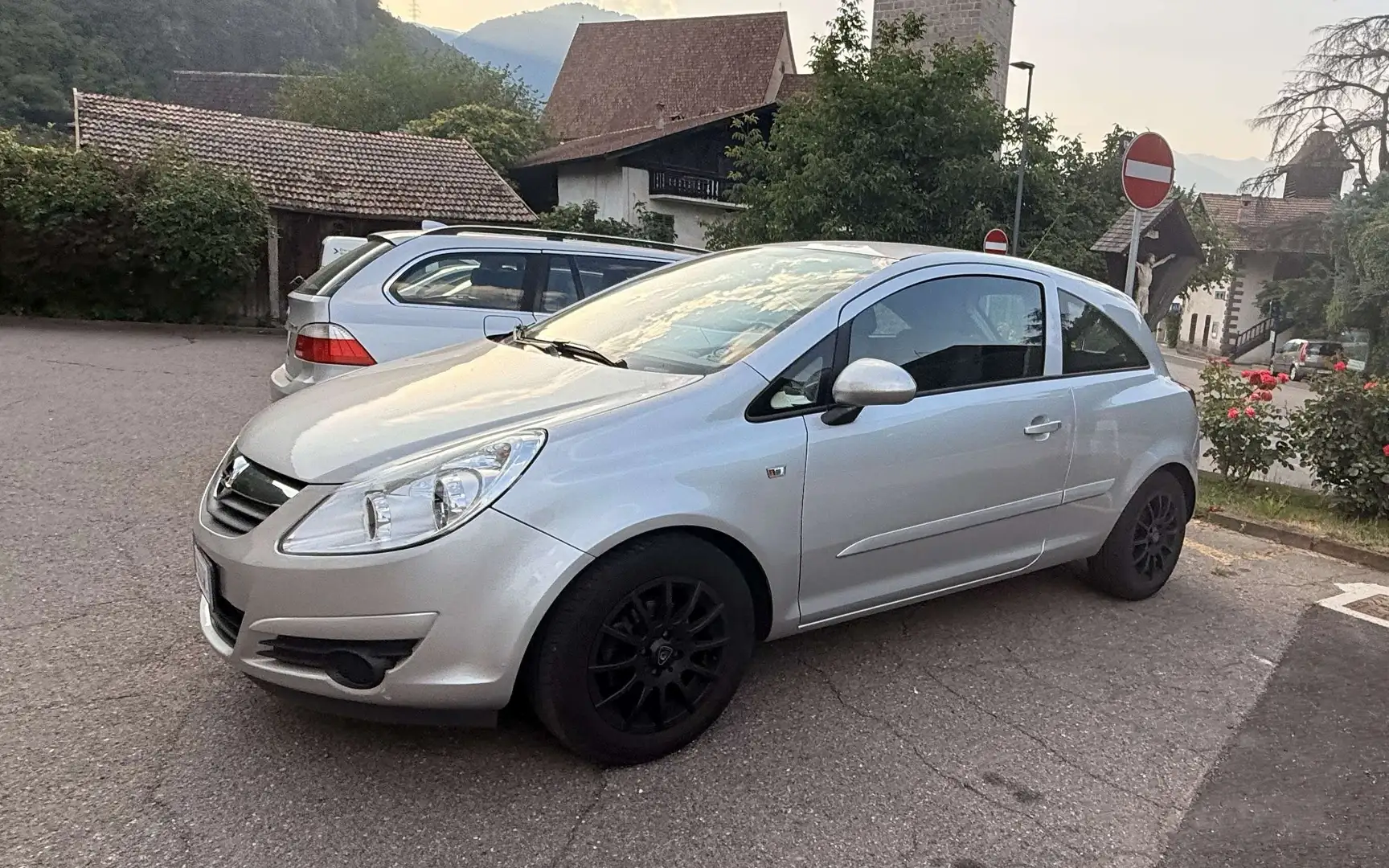 Opel Corsa 1.2 16V Edition Argento - 1