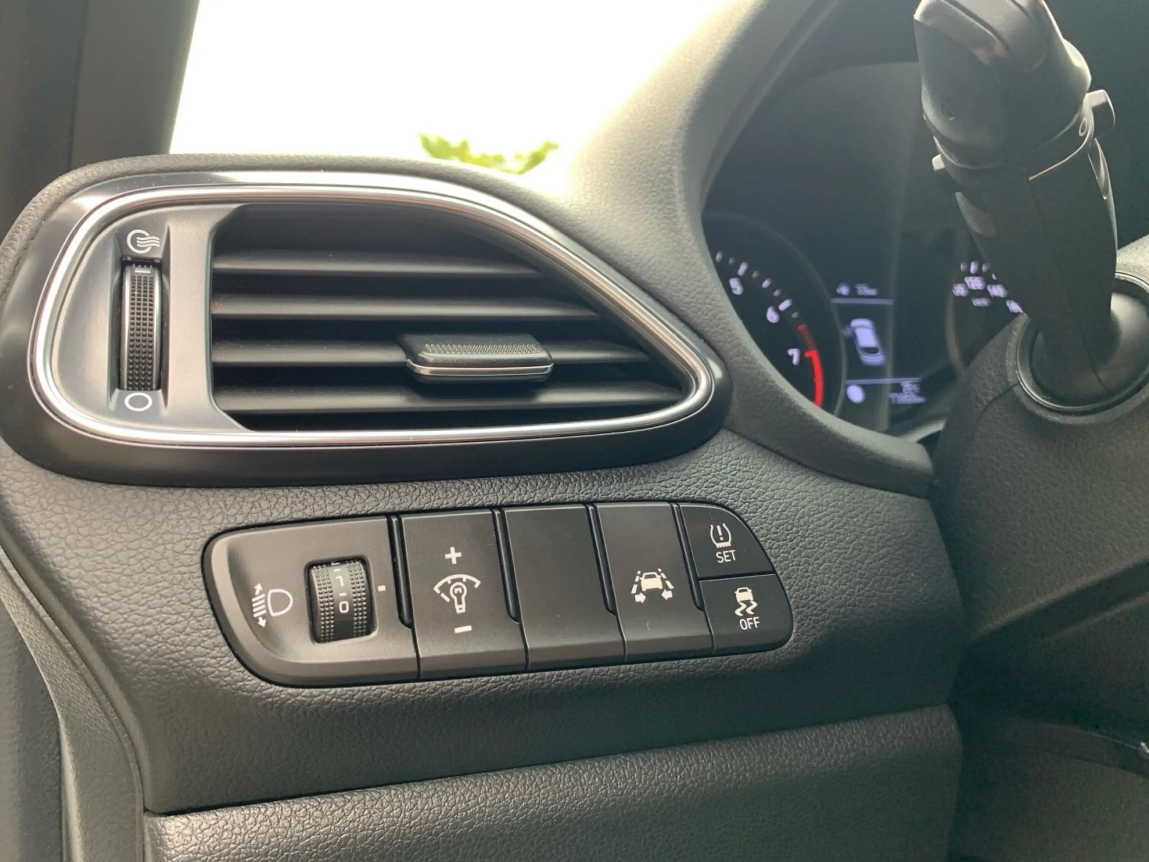Hyundai i30 1.4 T-GDI 7-DCT N-Line Navi — photo 11