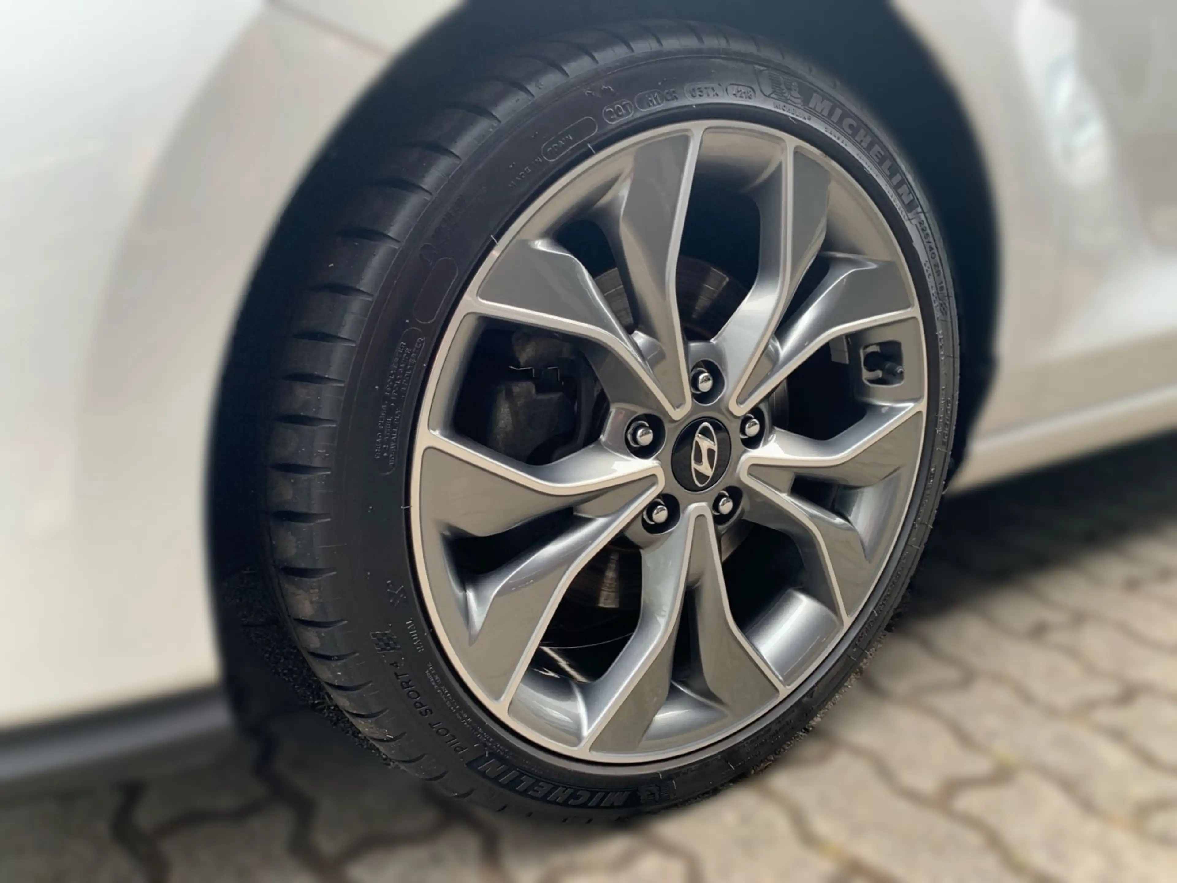 Hyundai i30 1.4 T-GDI 7-DCT N-Line Navi — photo 9