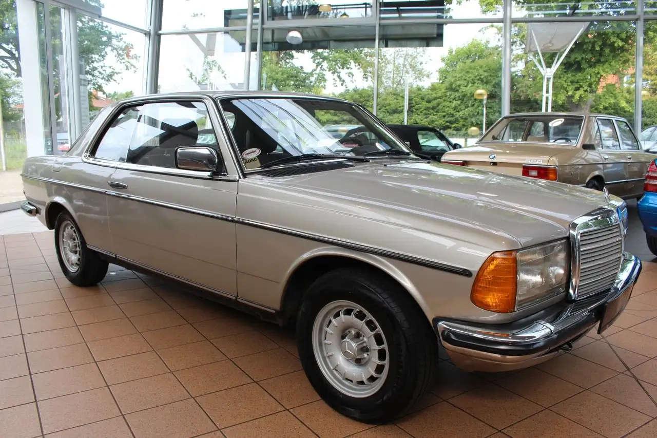 Mercedes-Benz 230 CE+W123 +H-ZULASSUNG+, foto 2
