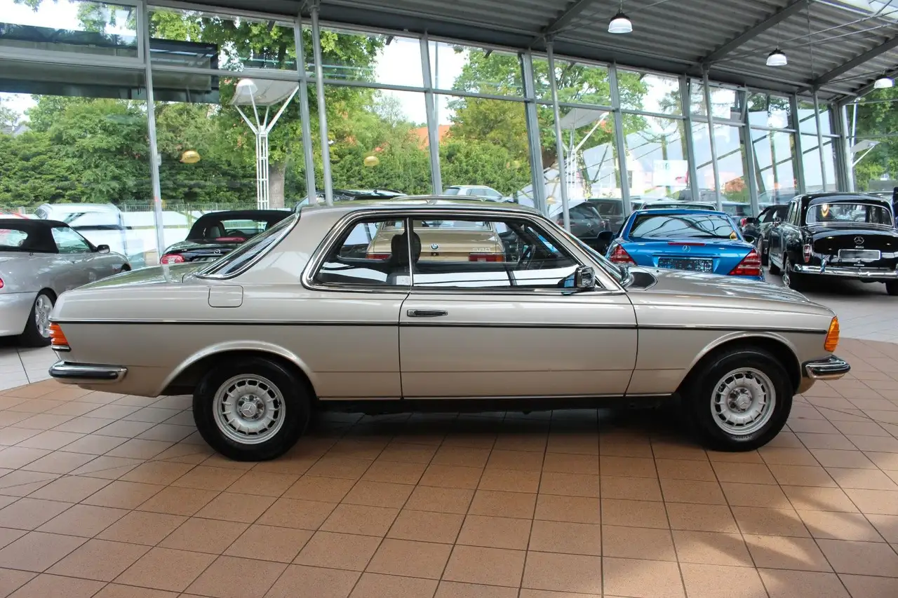 Mercedes-Benz 230 CE+W123 +H-ZULASSUNG+, foto 8