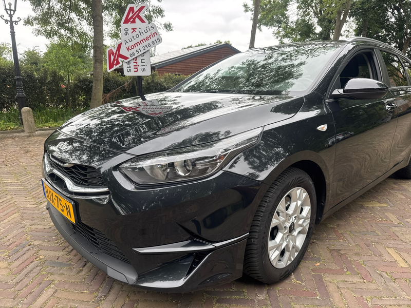 Kia Ceed SW / cee'd SW Sportswagon 1.0 T-GDi ComfortLine. Wij zijn altijd — photo 4