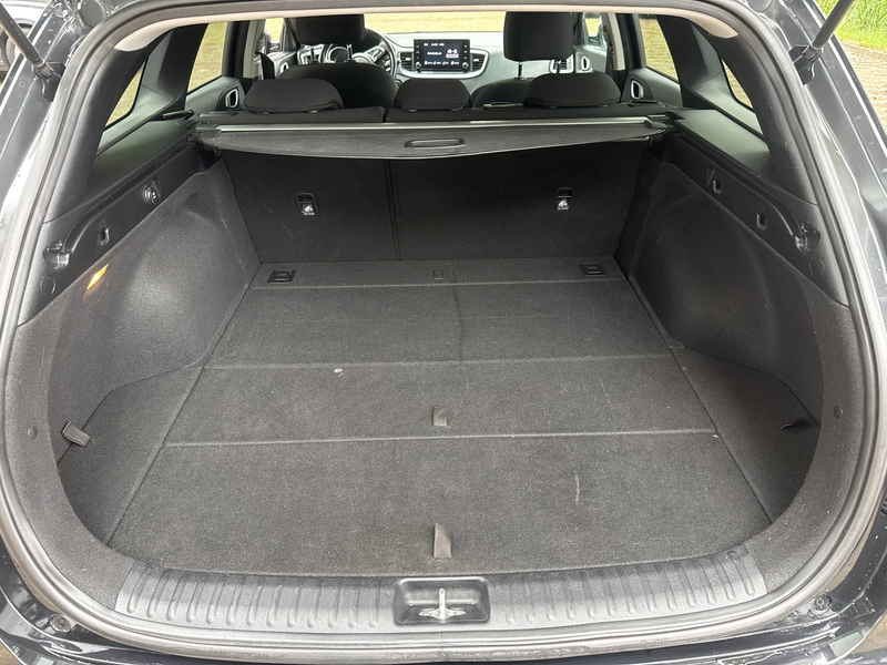 Kia Ceed SW / cee'd SW Sportswagon 1.0 T-GDi ComfortLine. Wij zijn altijd — photo 9