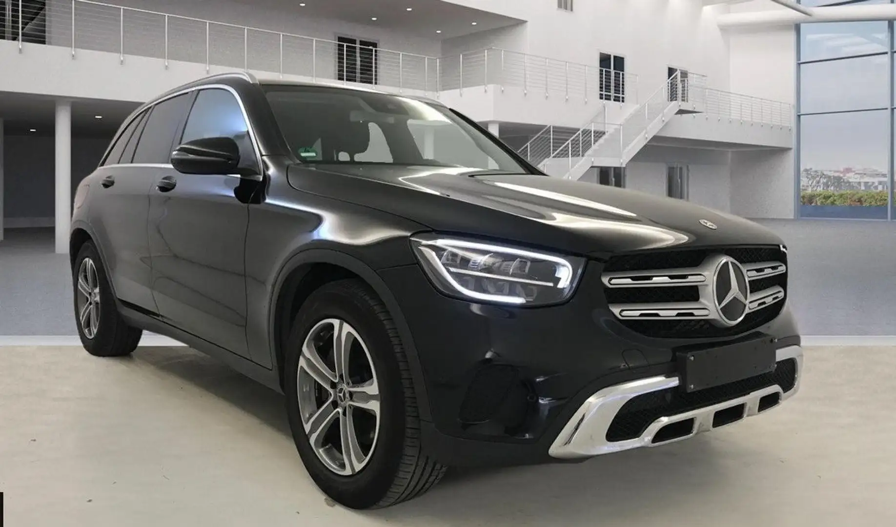 Mercedes-Benz GLC 220 d 4Matic Schwarz - 1