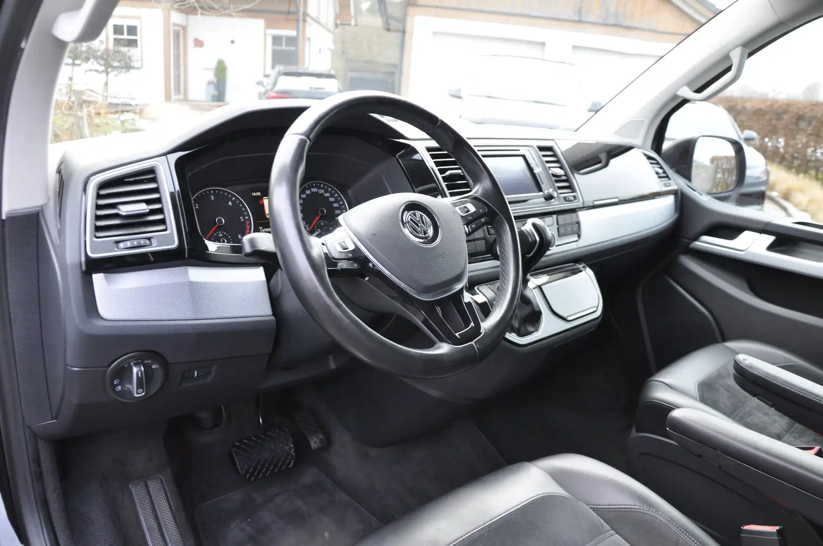 Volkswagen T6 Multivan Multivan Highline 2,0 TDI BMT DSG Highline Black Schwarz - 2