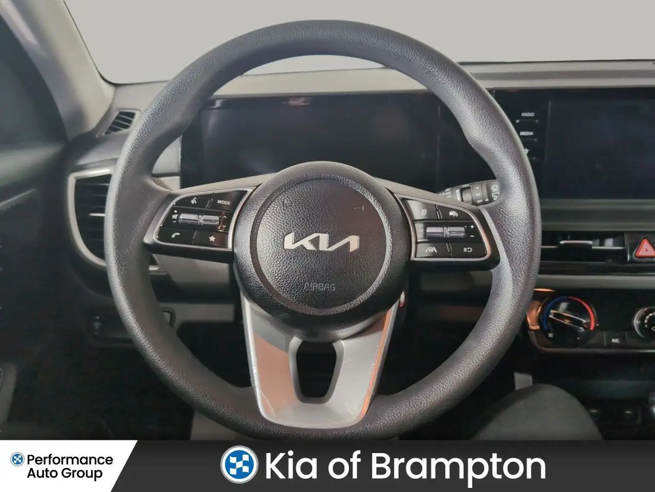 Kia Seltos снимка Kia Seltos