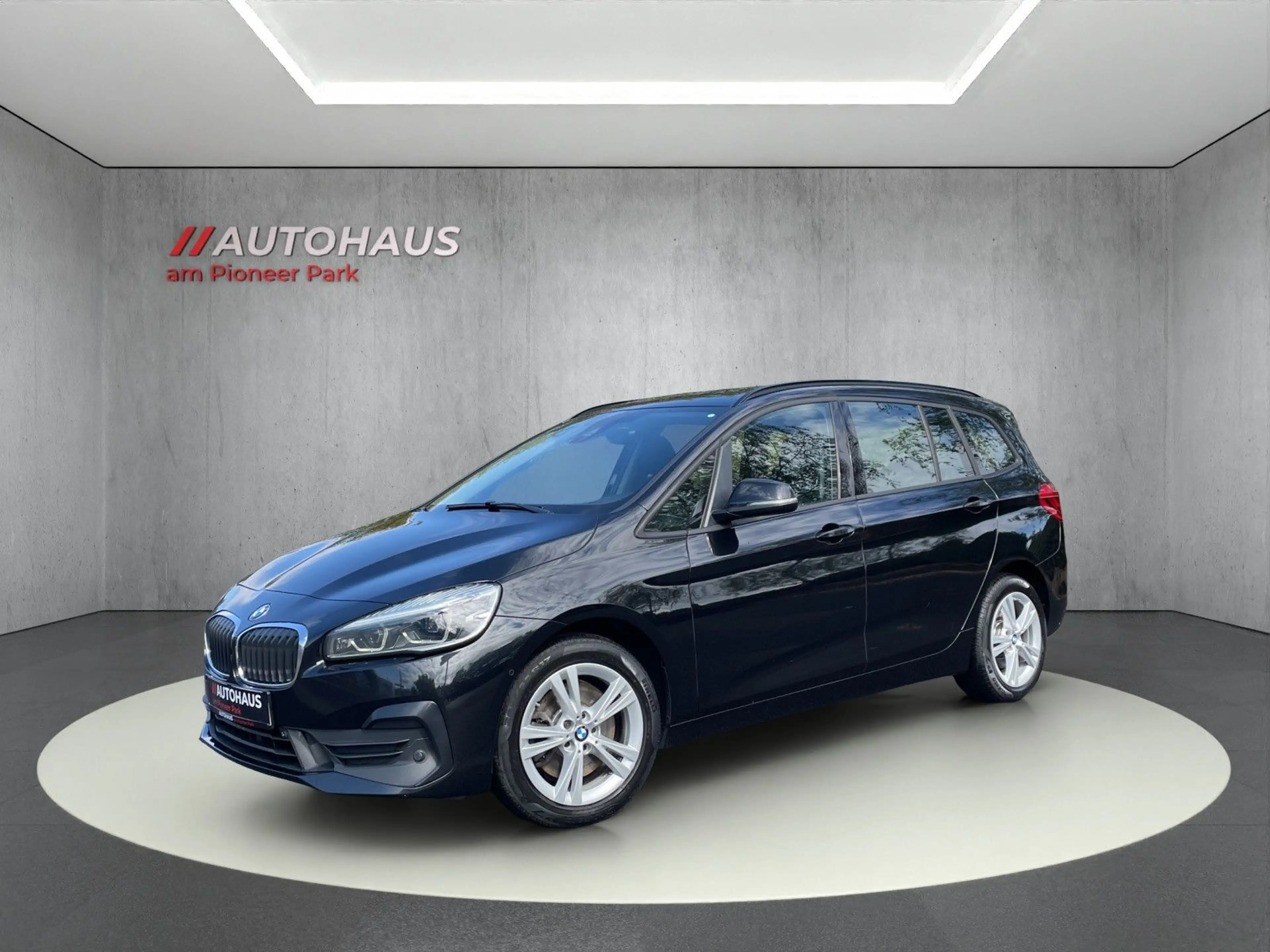 BMW 220 2 220d Advantage Aut.*LED*NAVI*KLIMA*GRA*PDC*SHZ