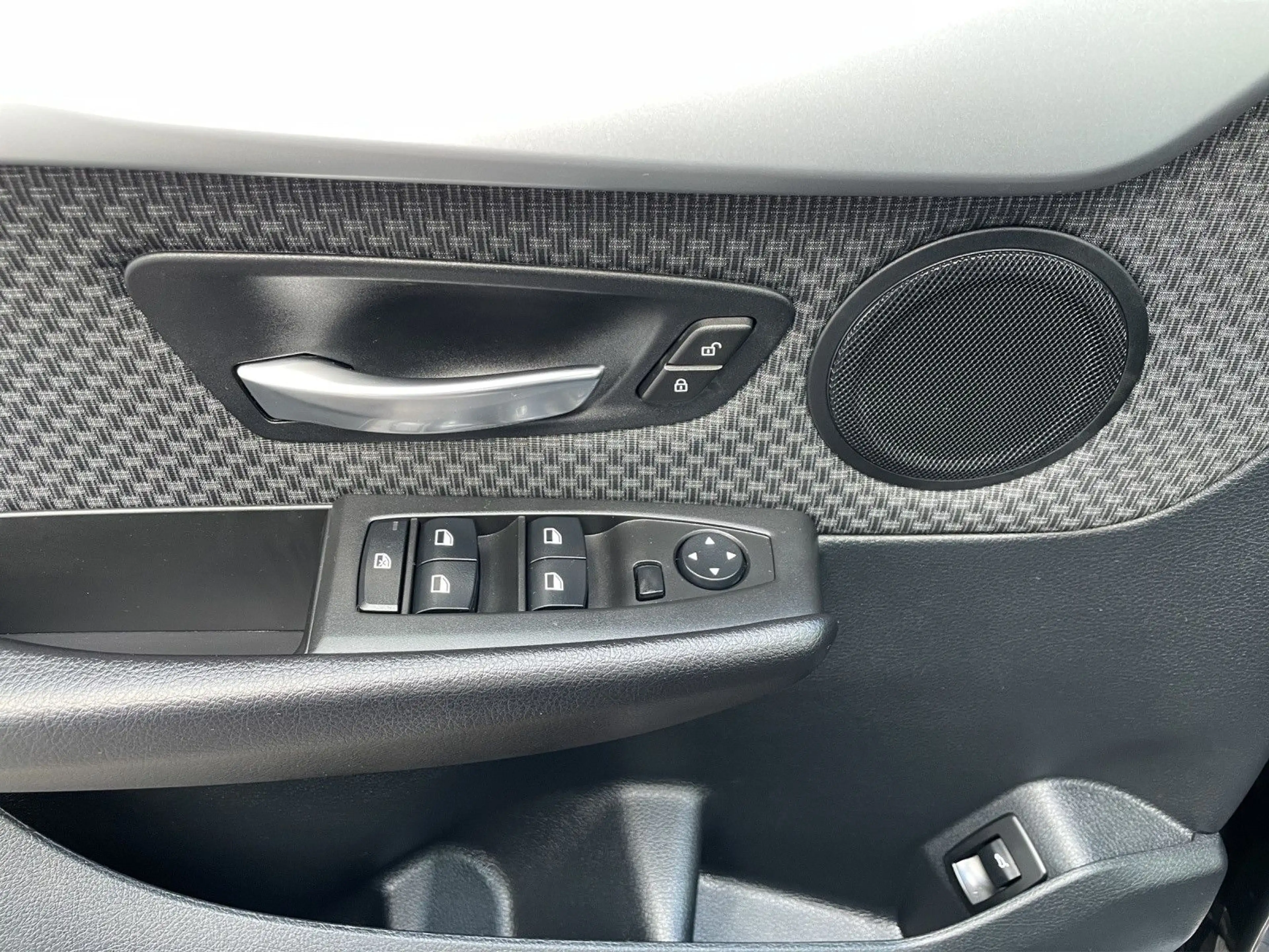 BMW 220 2 220d Advantage Aut.*LED*NAVI*KLIMA*GRA*PDC*SHZ — photo 11